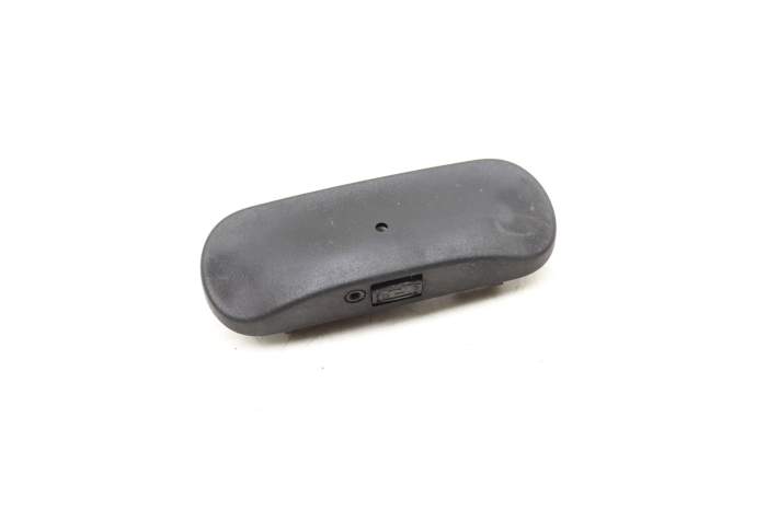 Center Windshield Washer Sprayer Jet / Nozzle 4M0955989 main product photo
