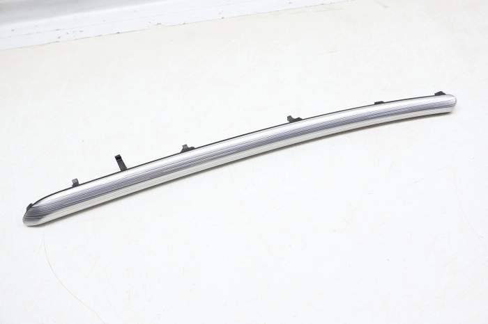 Quarter Panel Trim 8V7867420A main product photo