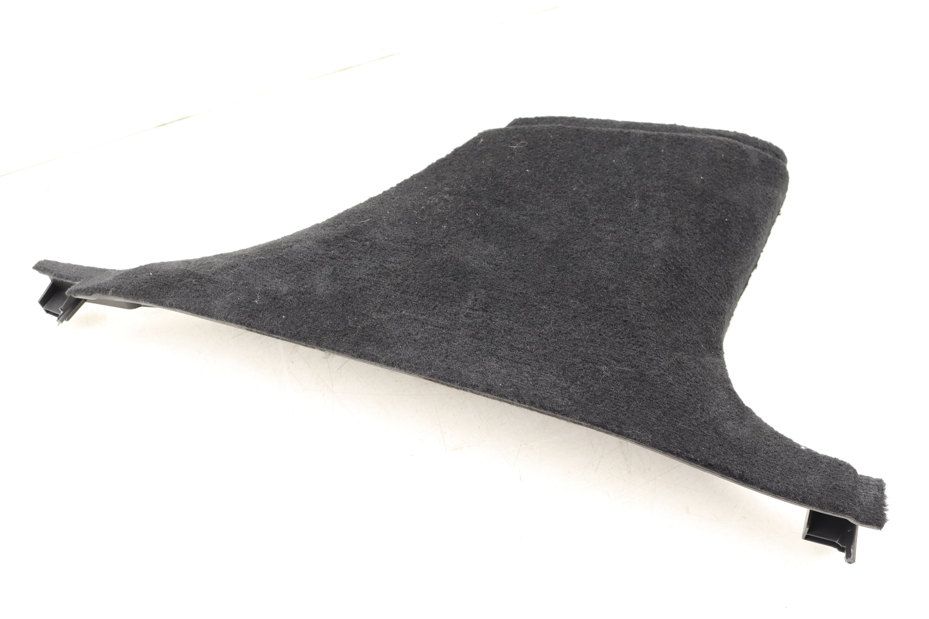 Lower B Pillar Trim / Panel 2226904425