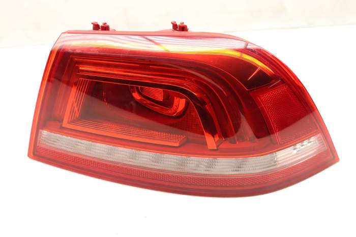 Outer Led Tail Light / Lamp 1Q0945096T main product photo