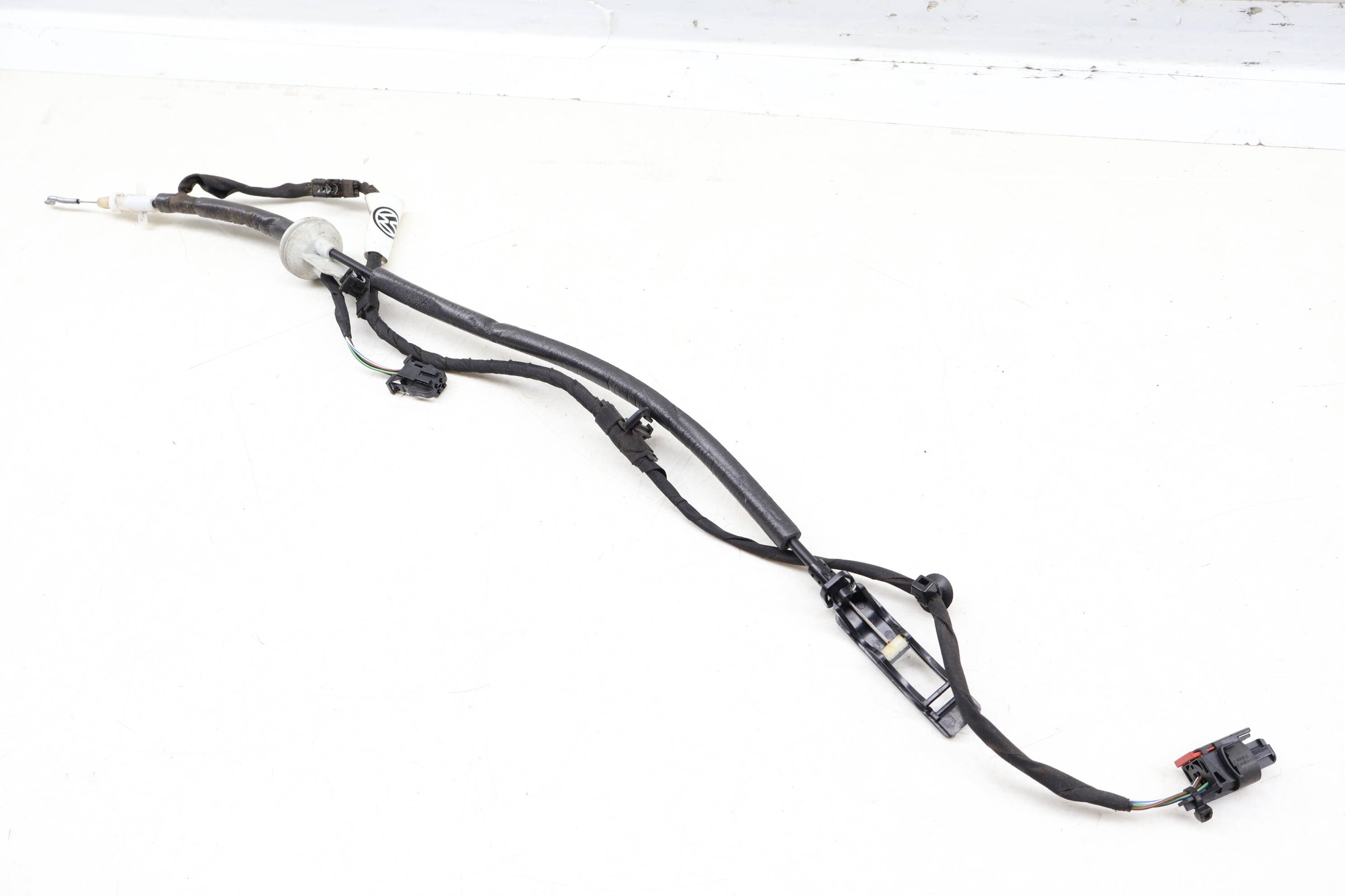 Door&#x20;Handle&#x20;Release&#x20;Bowden&#x20;Cable&#x20;3CN972295A