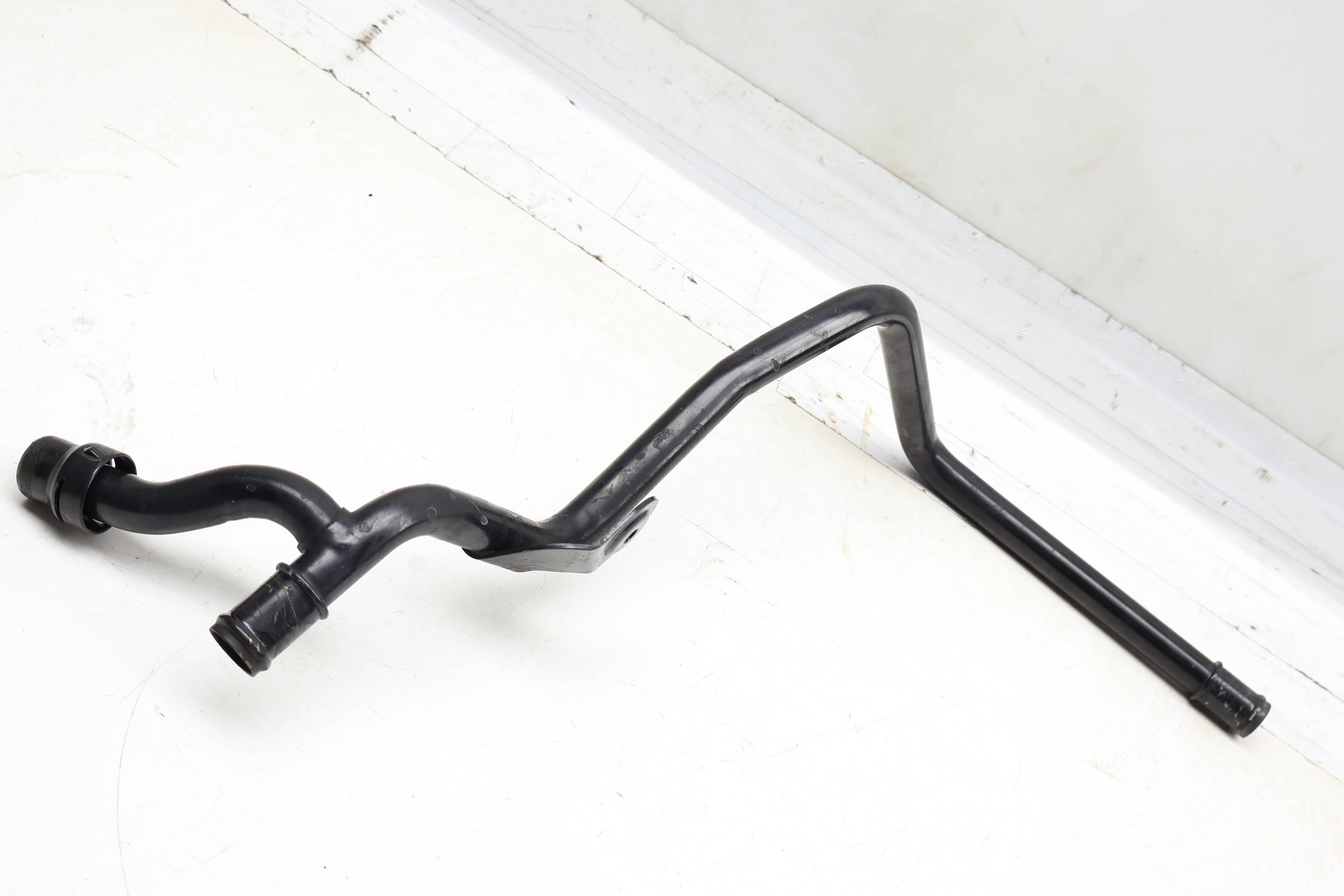 Coolant Tube / Line / Pipe 3QF819930A