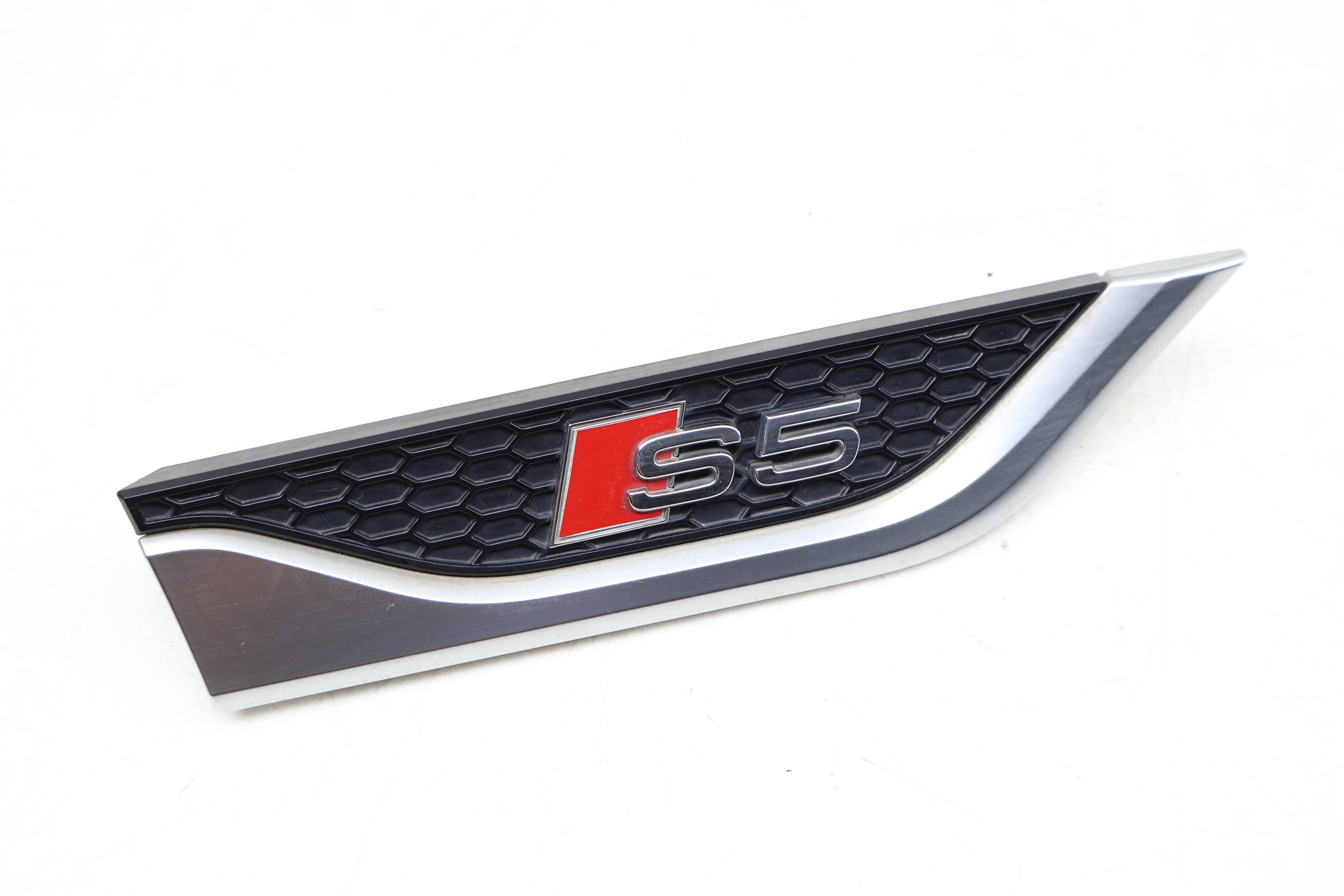 Fender Emblem / Badge (S5) 8W6853602C