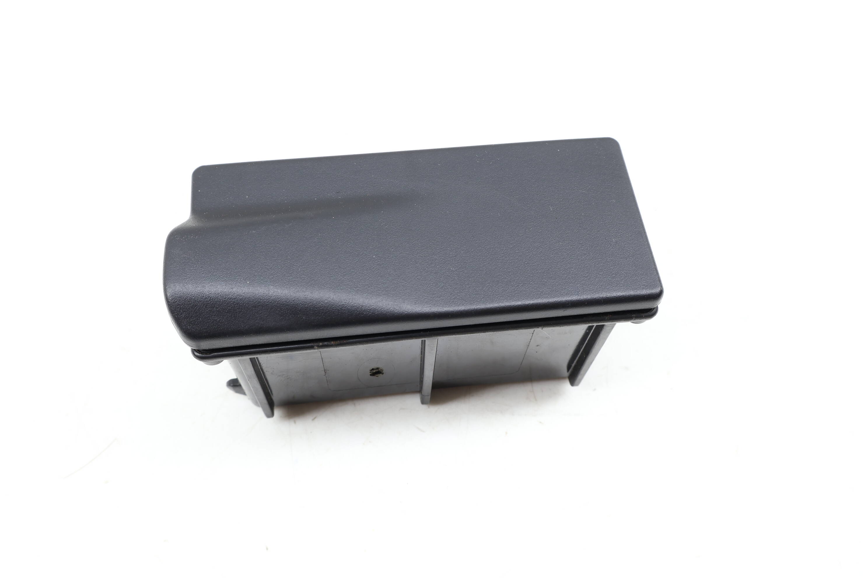 Center Console Ashtray / Ash Tray 1668100330