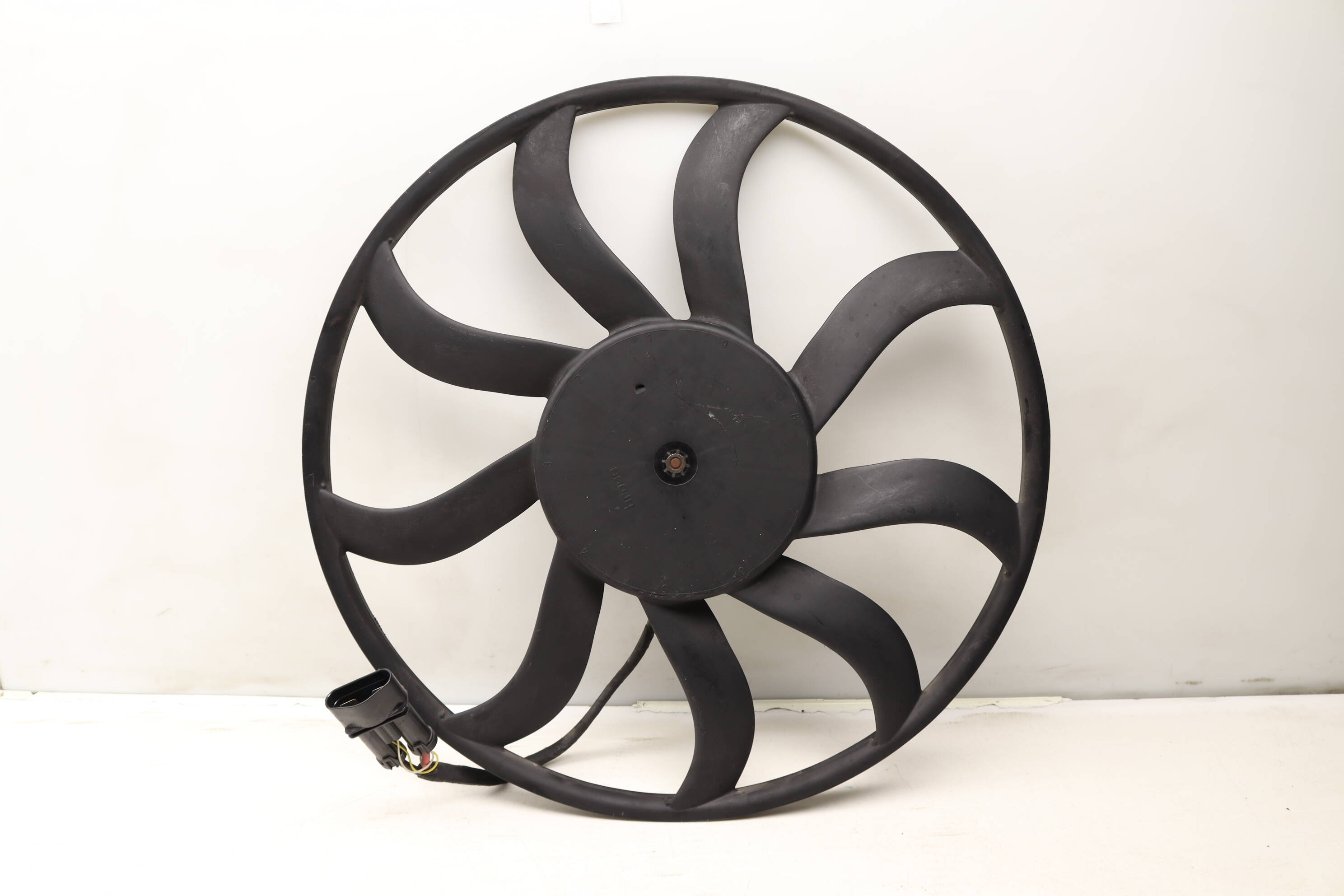 600W Electric Cooling Fan 7P0121203E 95810606131