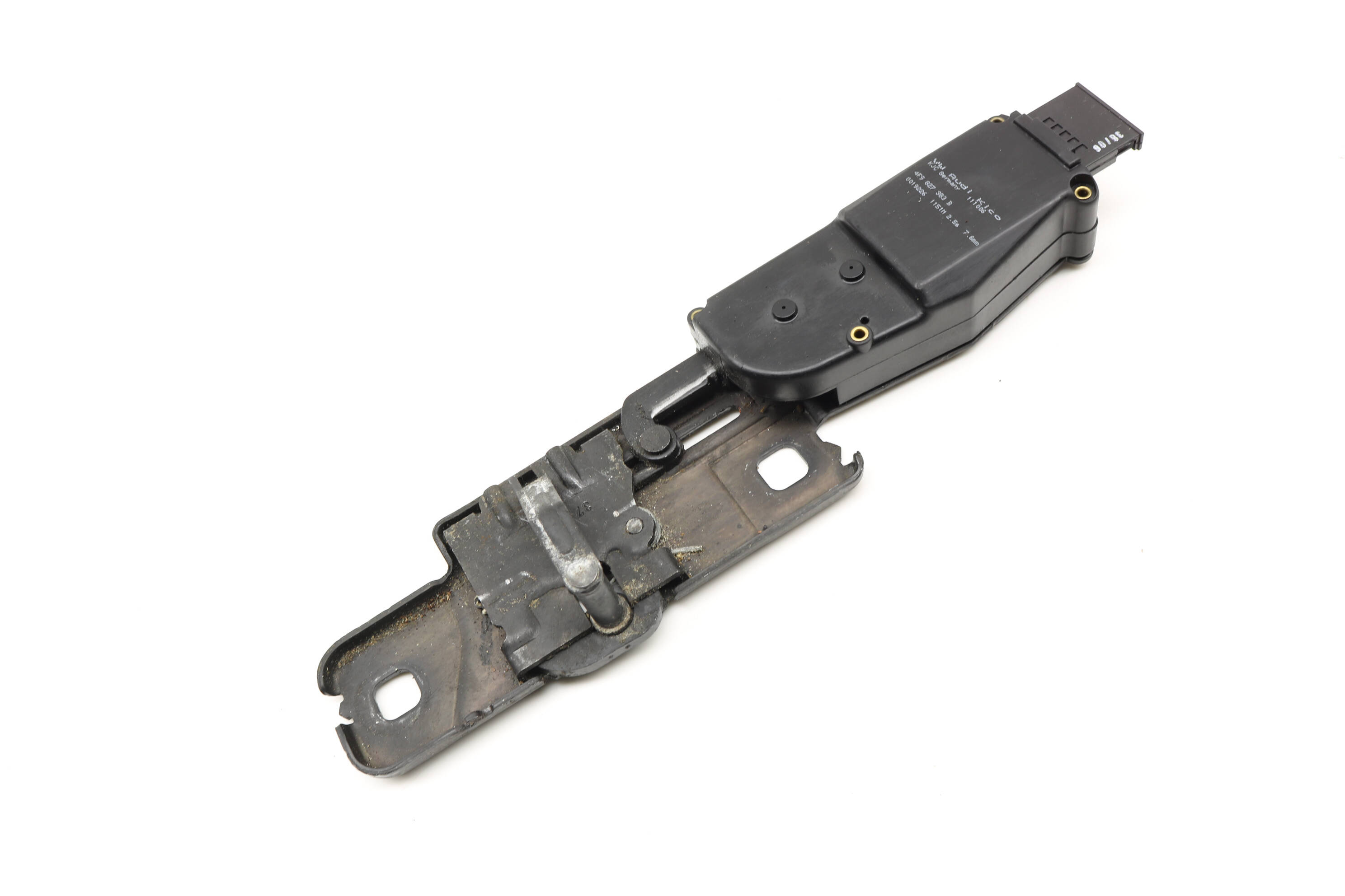 Trunk Latch Striker Plate / Motor 4F9827383B