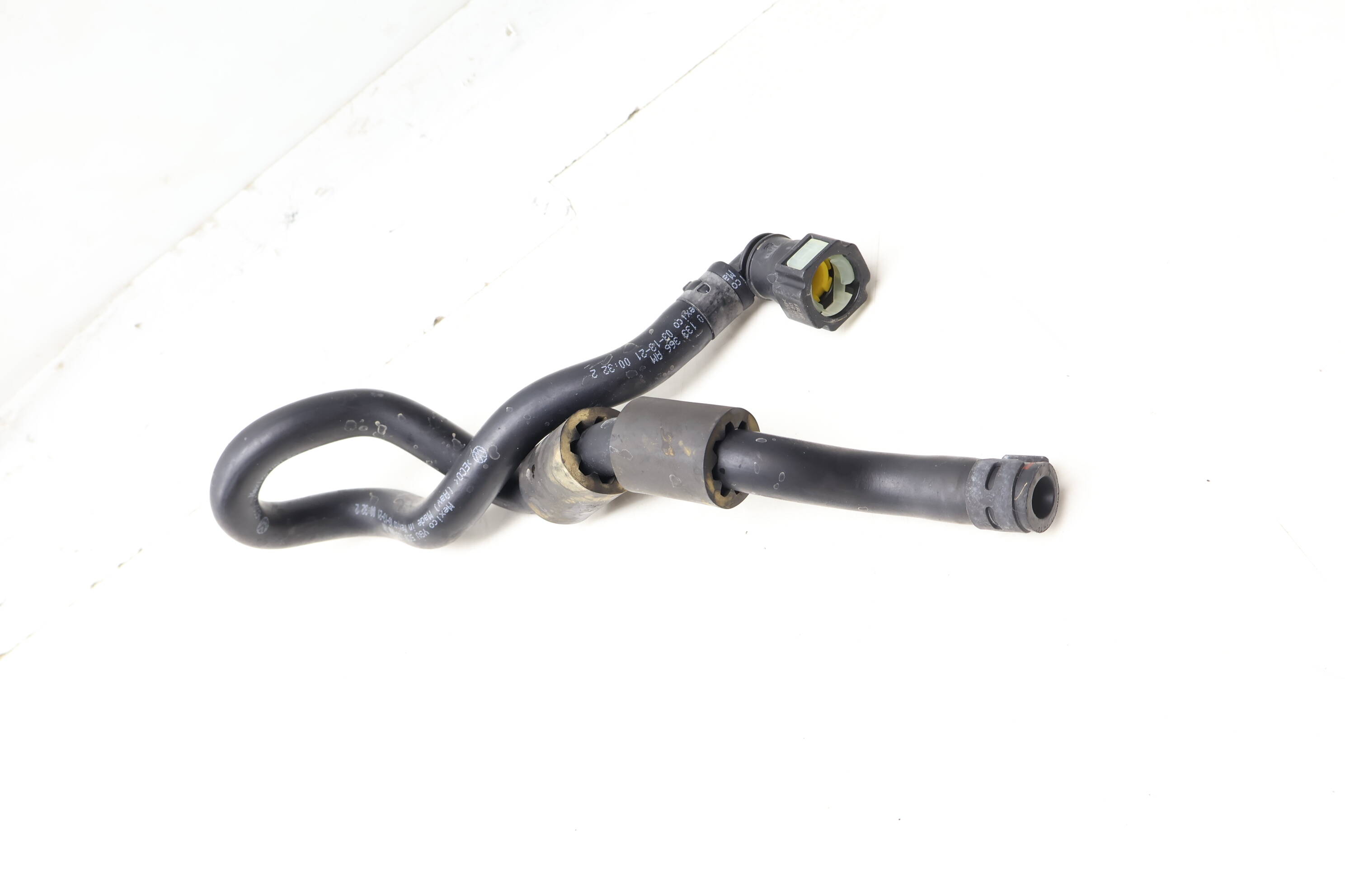 Vacuum / Breather Hose W/ Purge Valve 5C0133366AM
