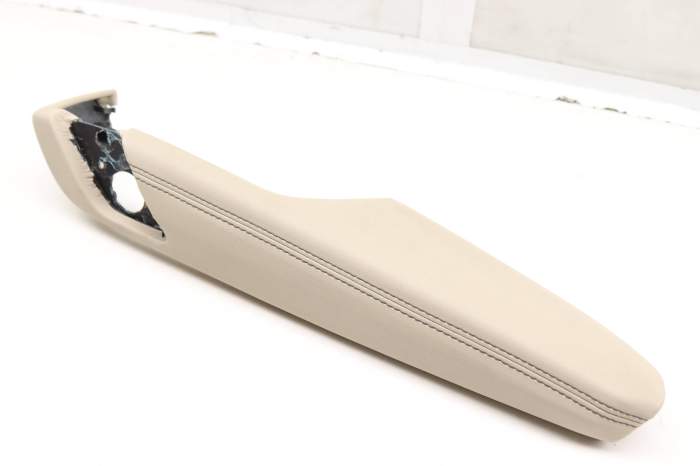 Door Panel Armrest / Arm Rest 80A867174A main product photo