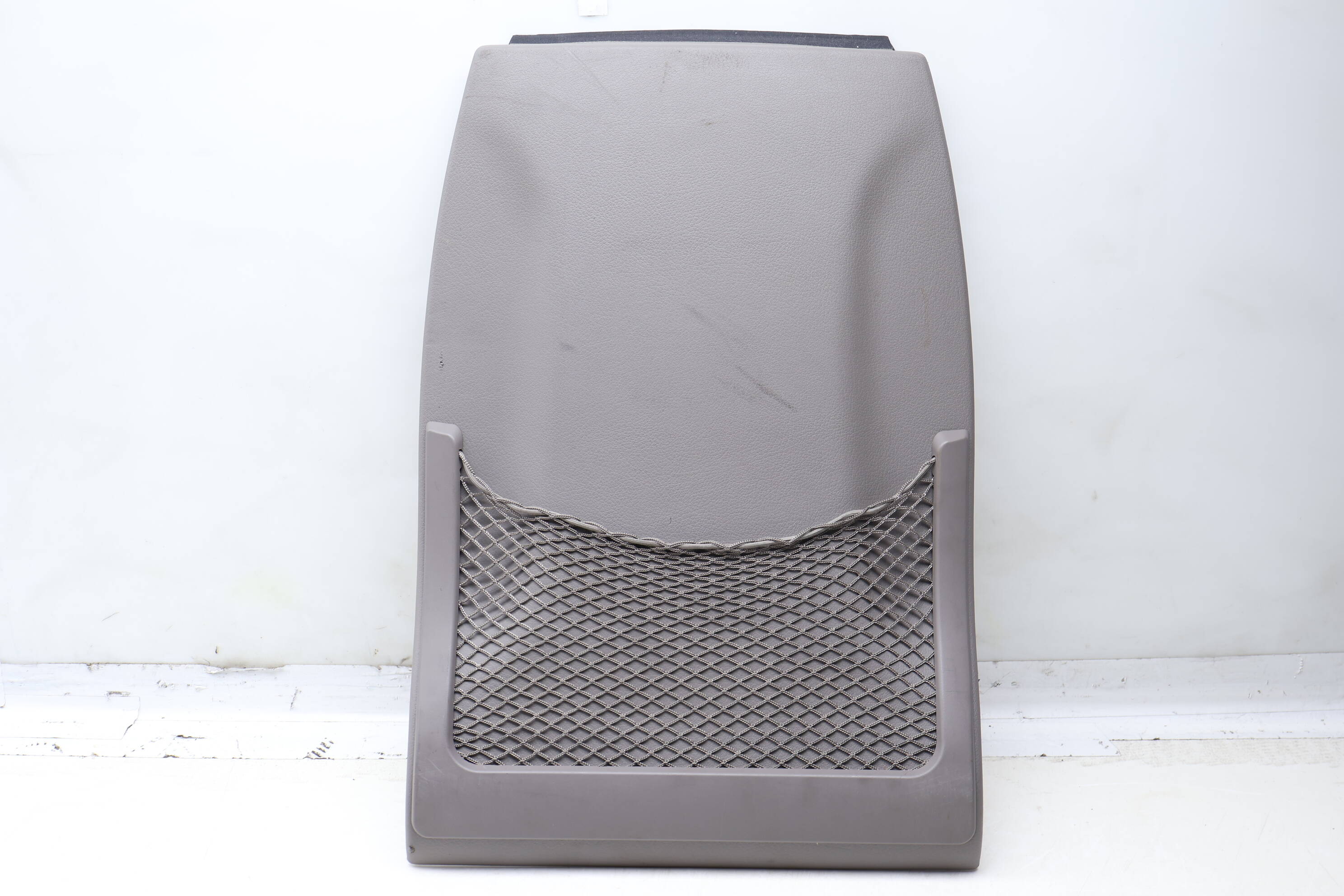Seat&#x20;Back&#x20;Panel&#x20;W&#x2F;&#x20;Net&#x20;8D0881969B