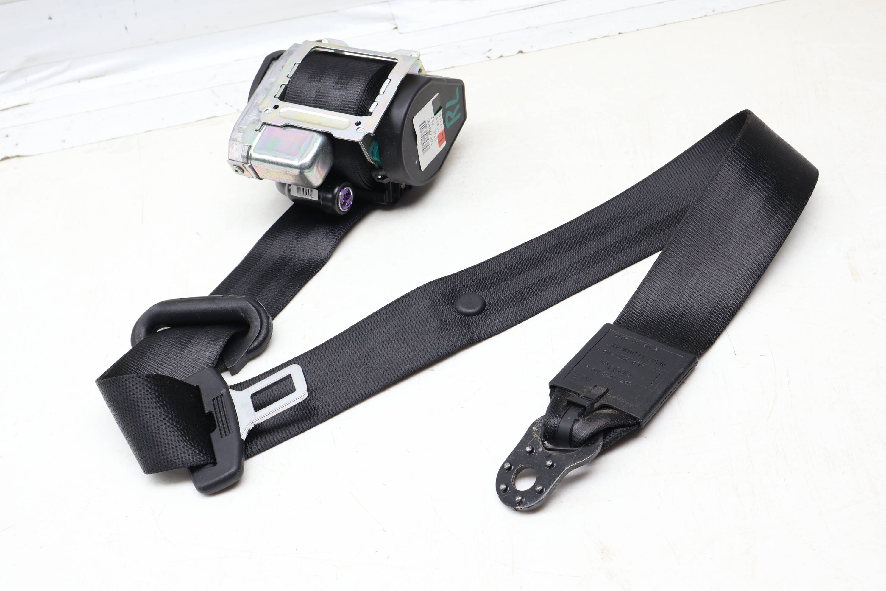 2Nd Row Seatbelt / Seat Belt Retractor 4L0857805H