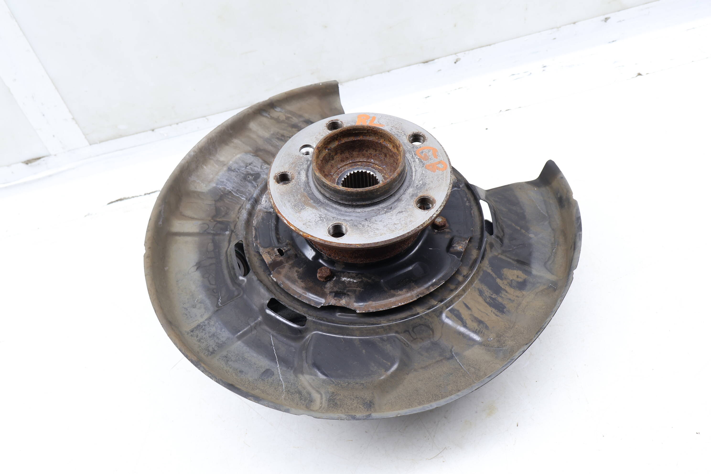 Spindle&#x20;Knuckle&#x20;W&#x2F;&#x20;Wheel&#x20;Bearing&#x20;33326792523
