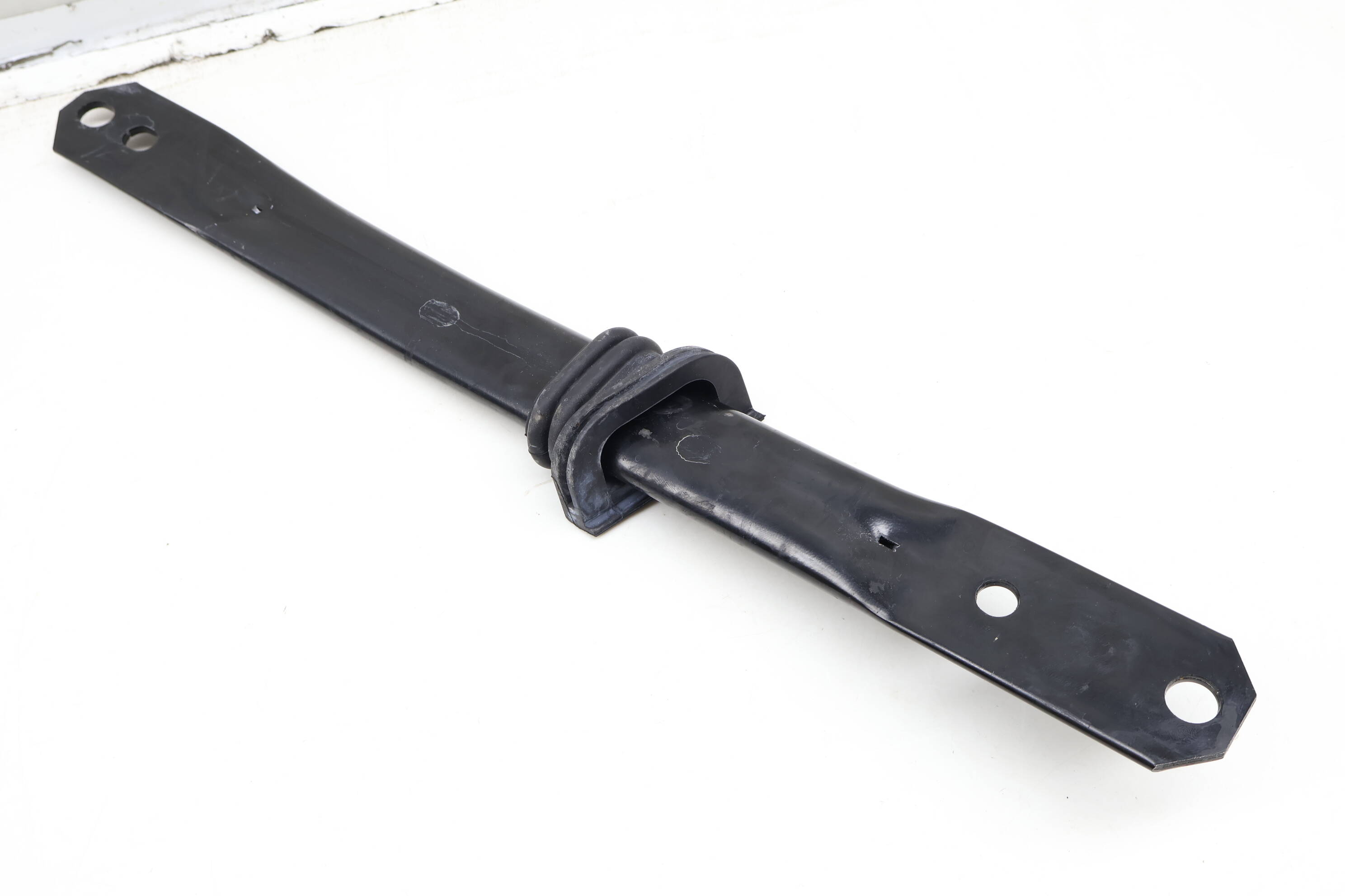 Suspension Strut Brace / Bar GX733B328A