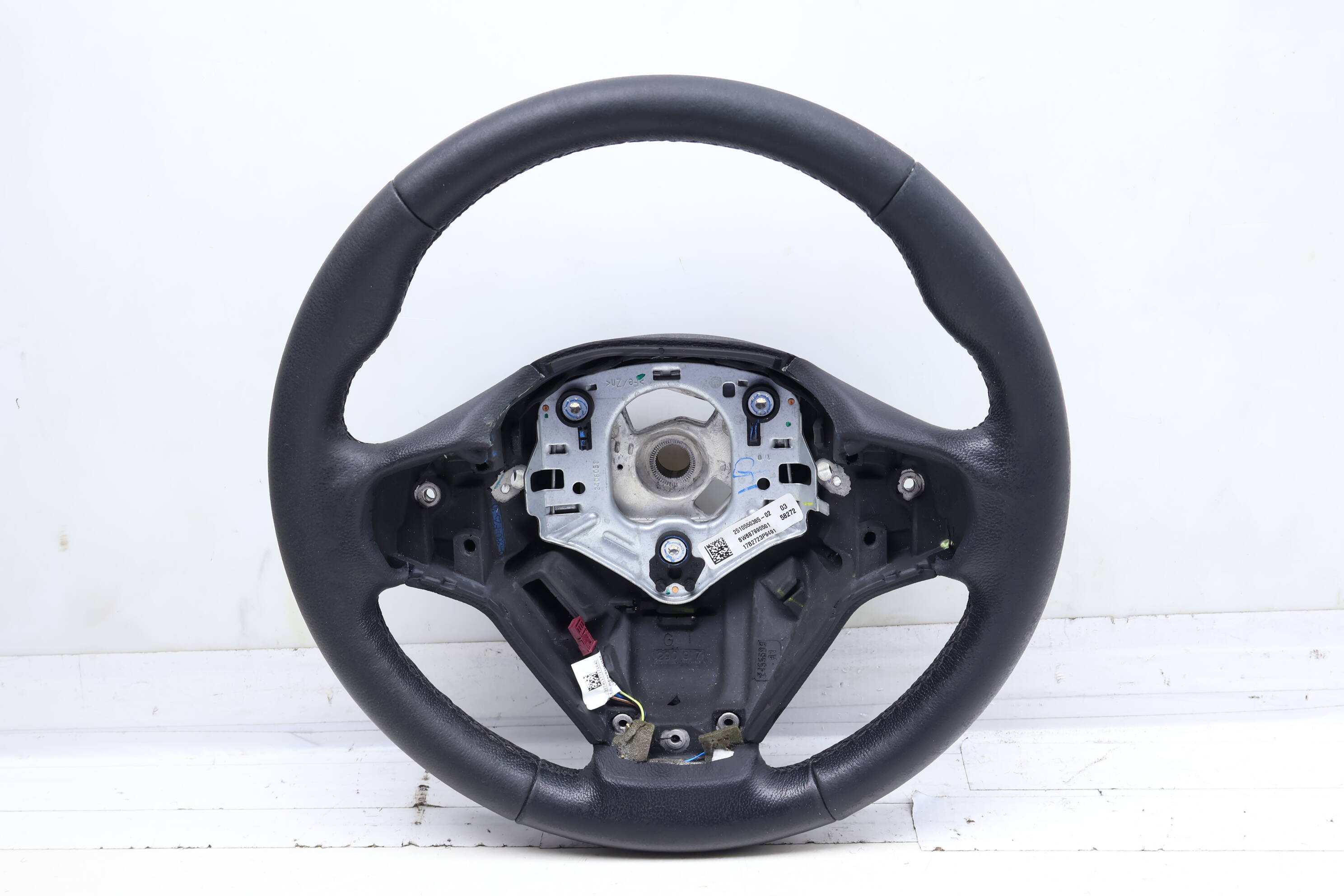 3-Spoke Leather Sport Steering Wheel (Heated) 32306879930