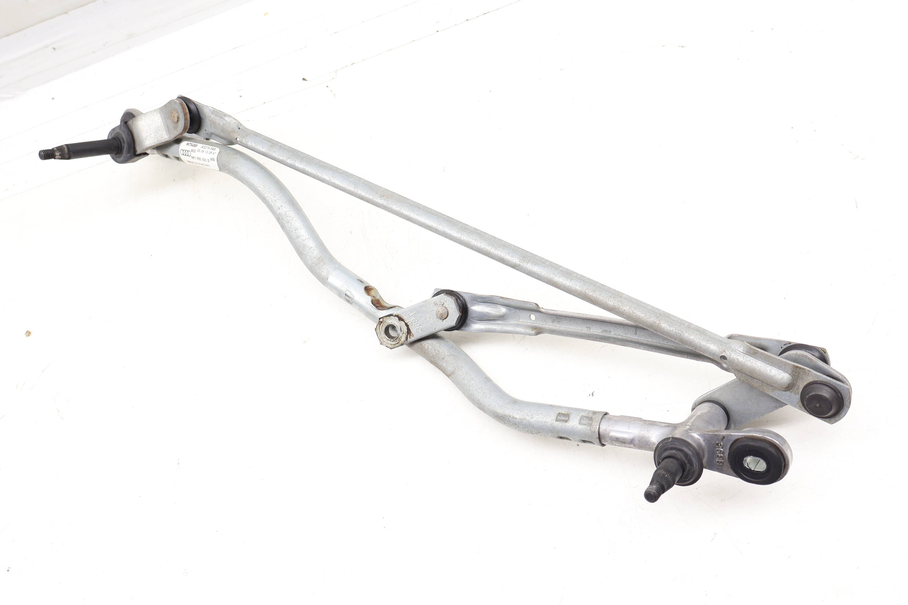 Windshield Wiper Transmission / Bracket 8K1955023D