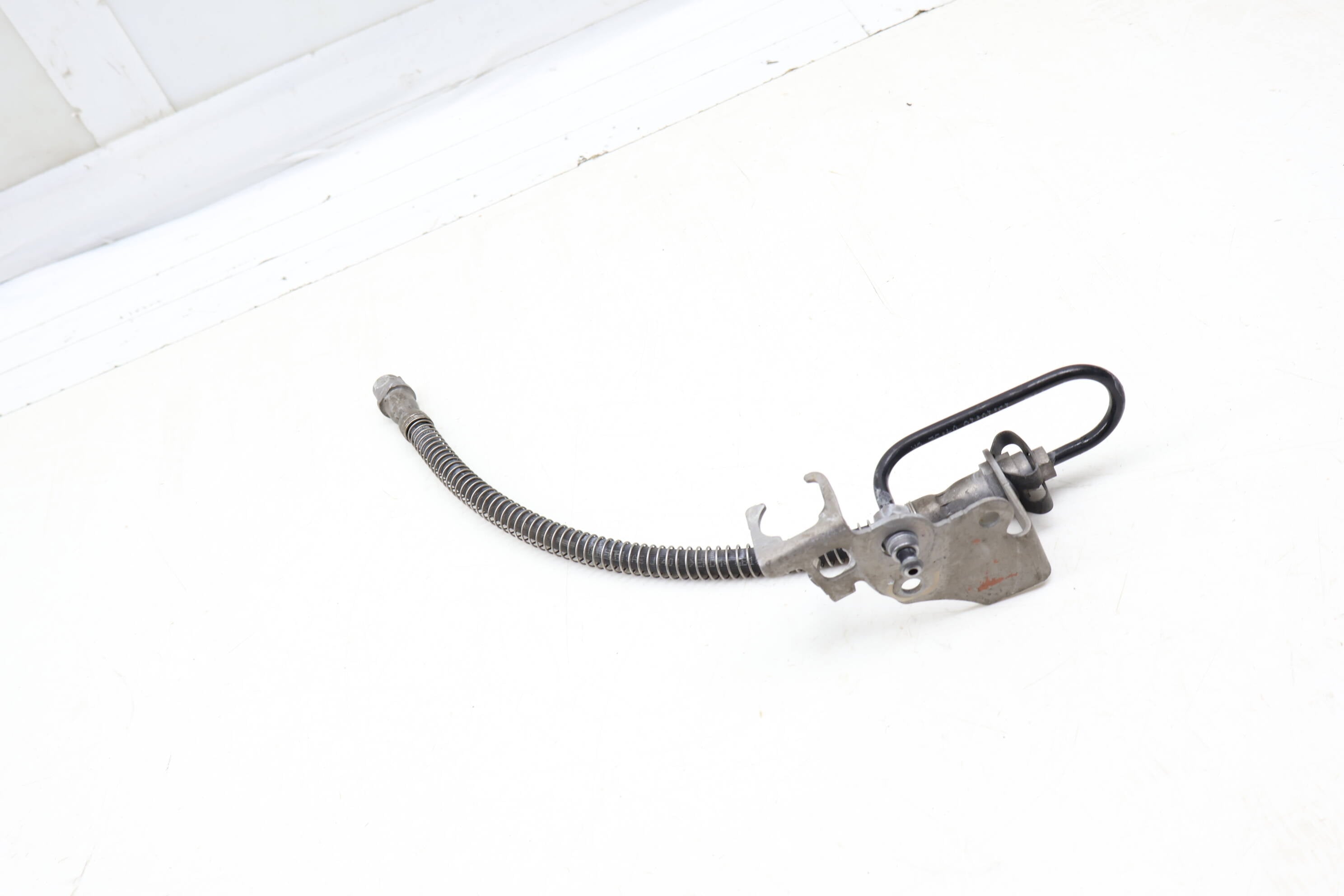 Brake Line / Hose / Pipe W/ Bracket PAB61477100