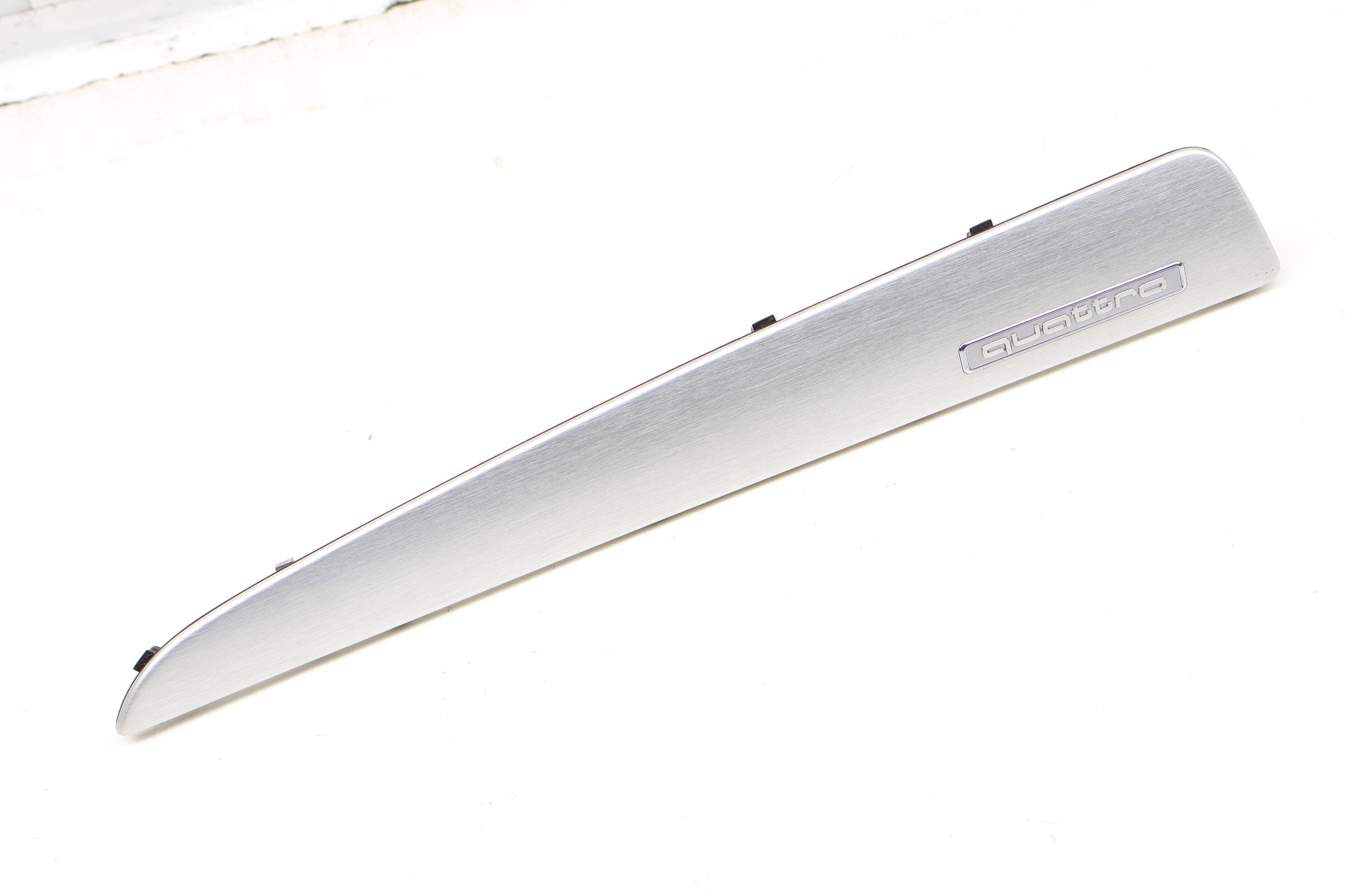 Dash Panel Trim 8R1853190BJ