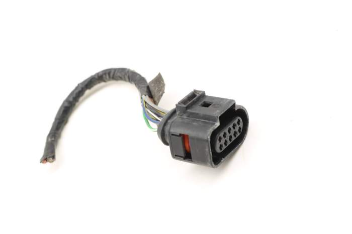 Outer Tail Light Wiring Connector / Pigtail main product photo