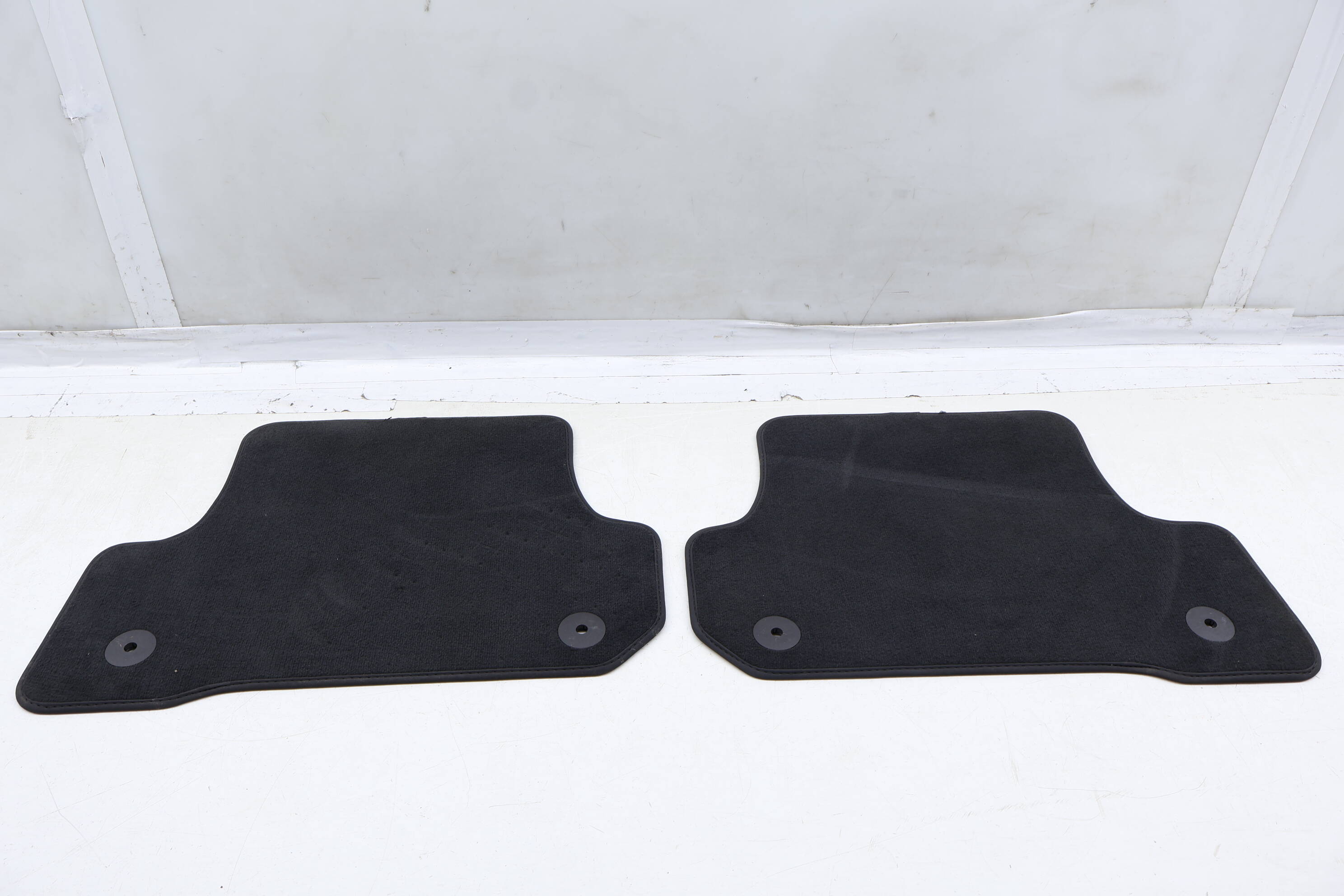 Carpet Floor Mat Set 8V7863011C
