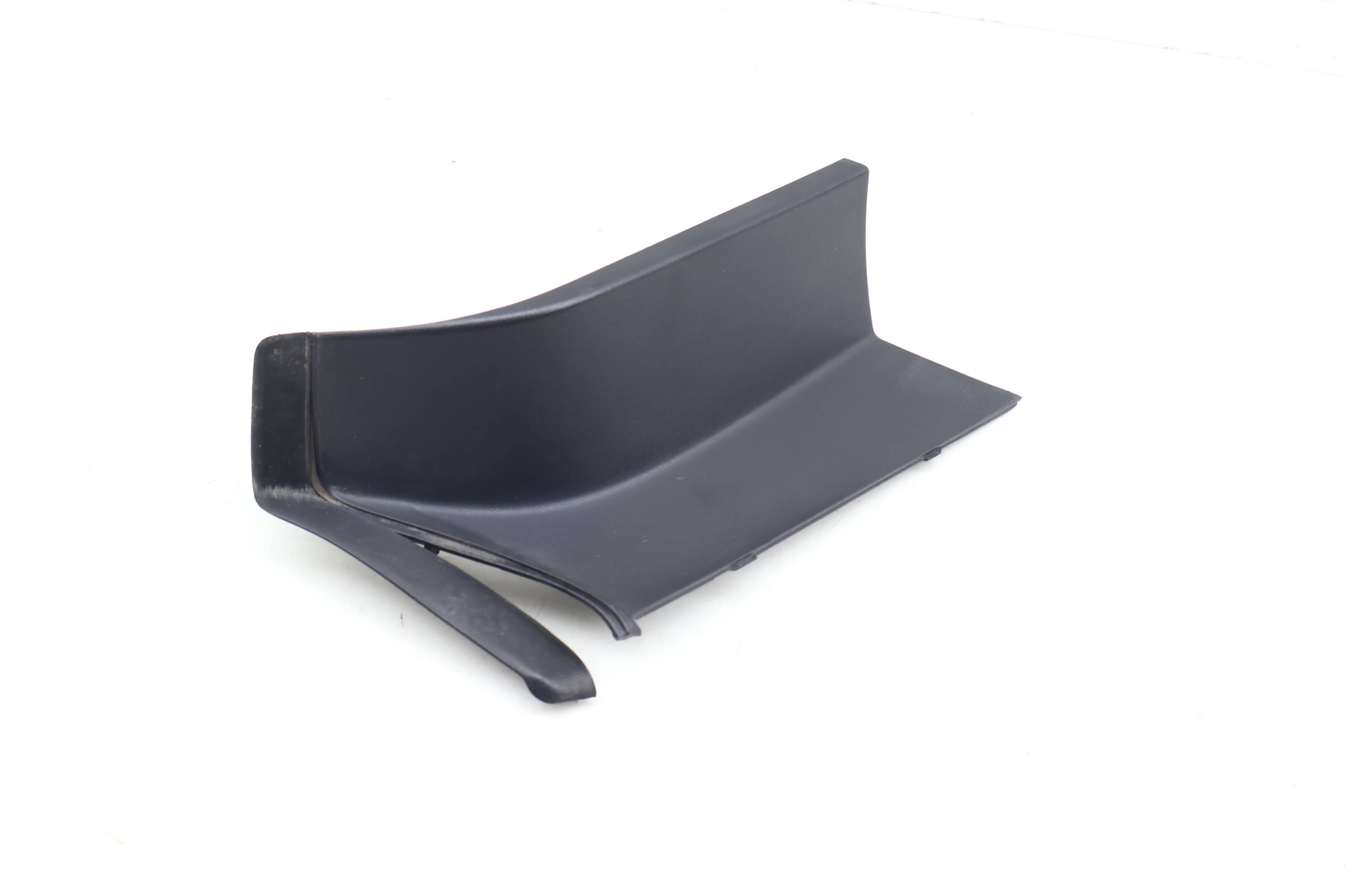 Outer Tail Light / Lamp Trim 4G5945253