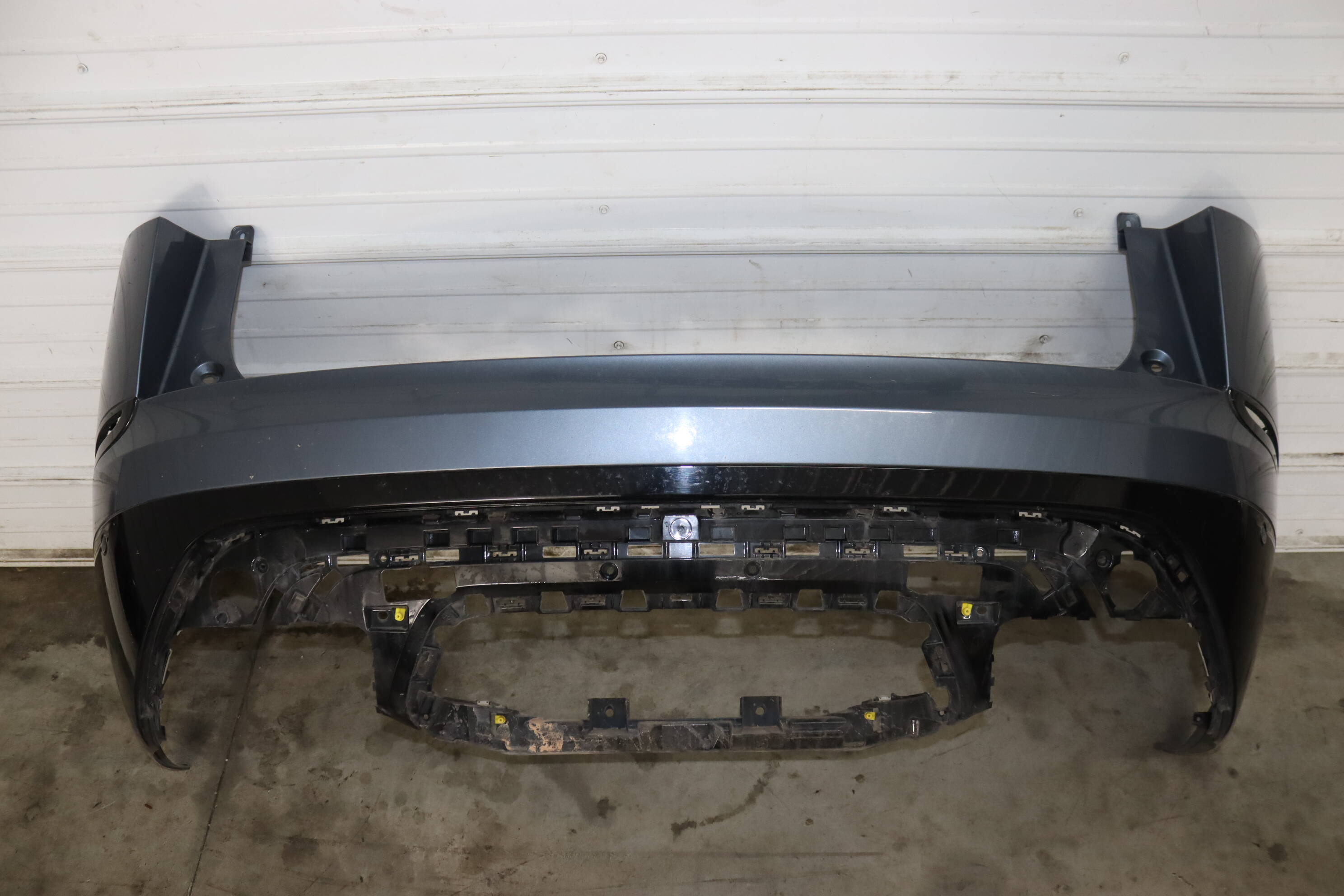 Bumper Cover LR112604