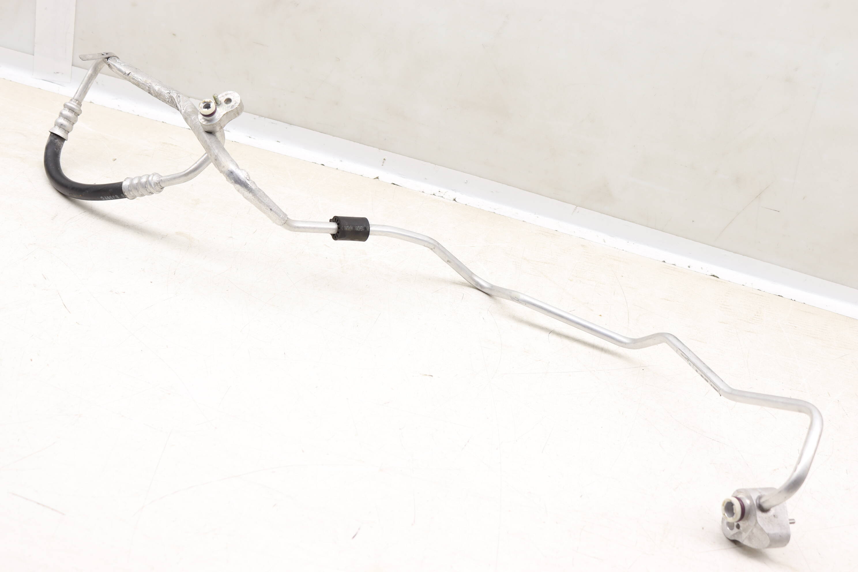 Ac Suction Pipe / Line / Hose 64509268481