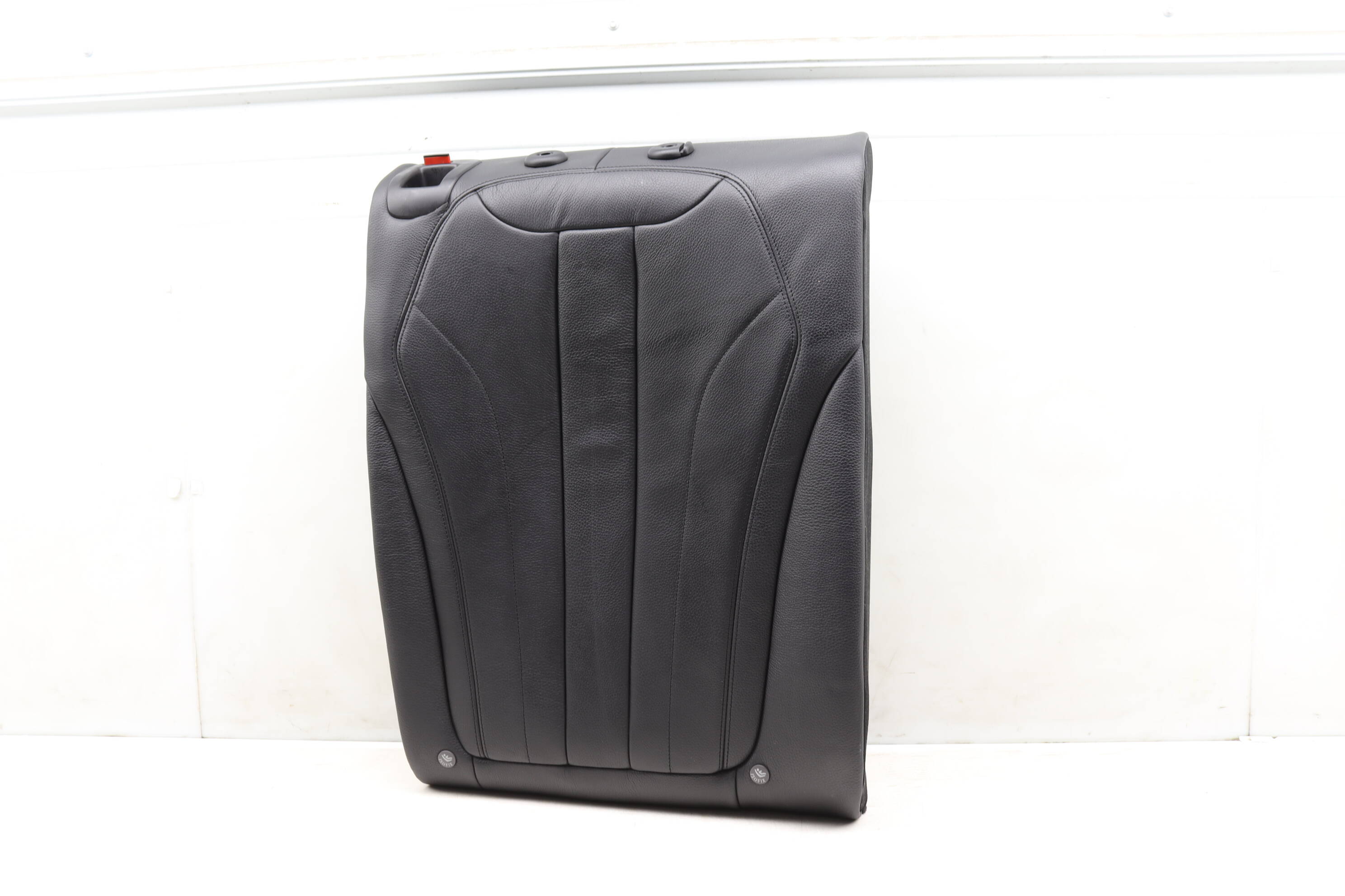 Upper&#x20;Seat&#x20;Backrest&#x20;Cushion&#x20;Assembly&#x20;&#x28;Leather&#x29;&#x20;52207445132