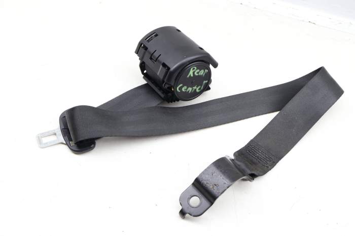 2Nd Row Center Seat Belt Retractor 3CN857807 main product photo