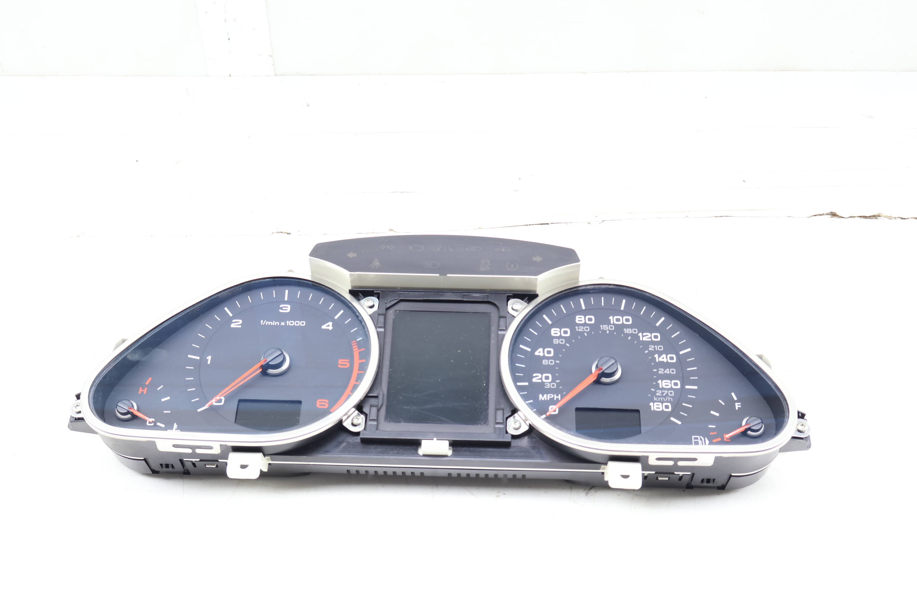 Instrument Cluster / Speedometer 4L0920982P