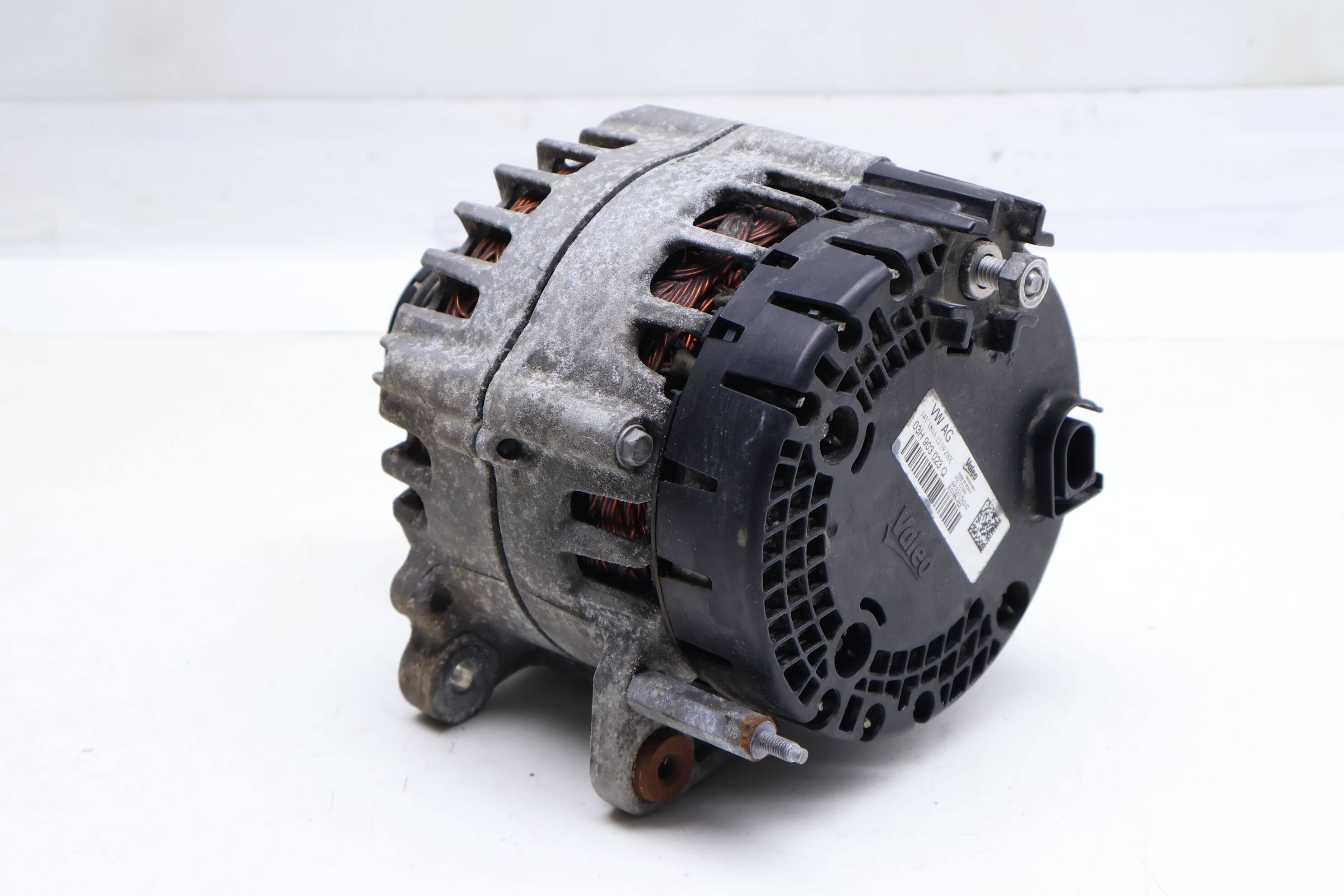 Valeo Alternator - 180 Amp 03H903023Q