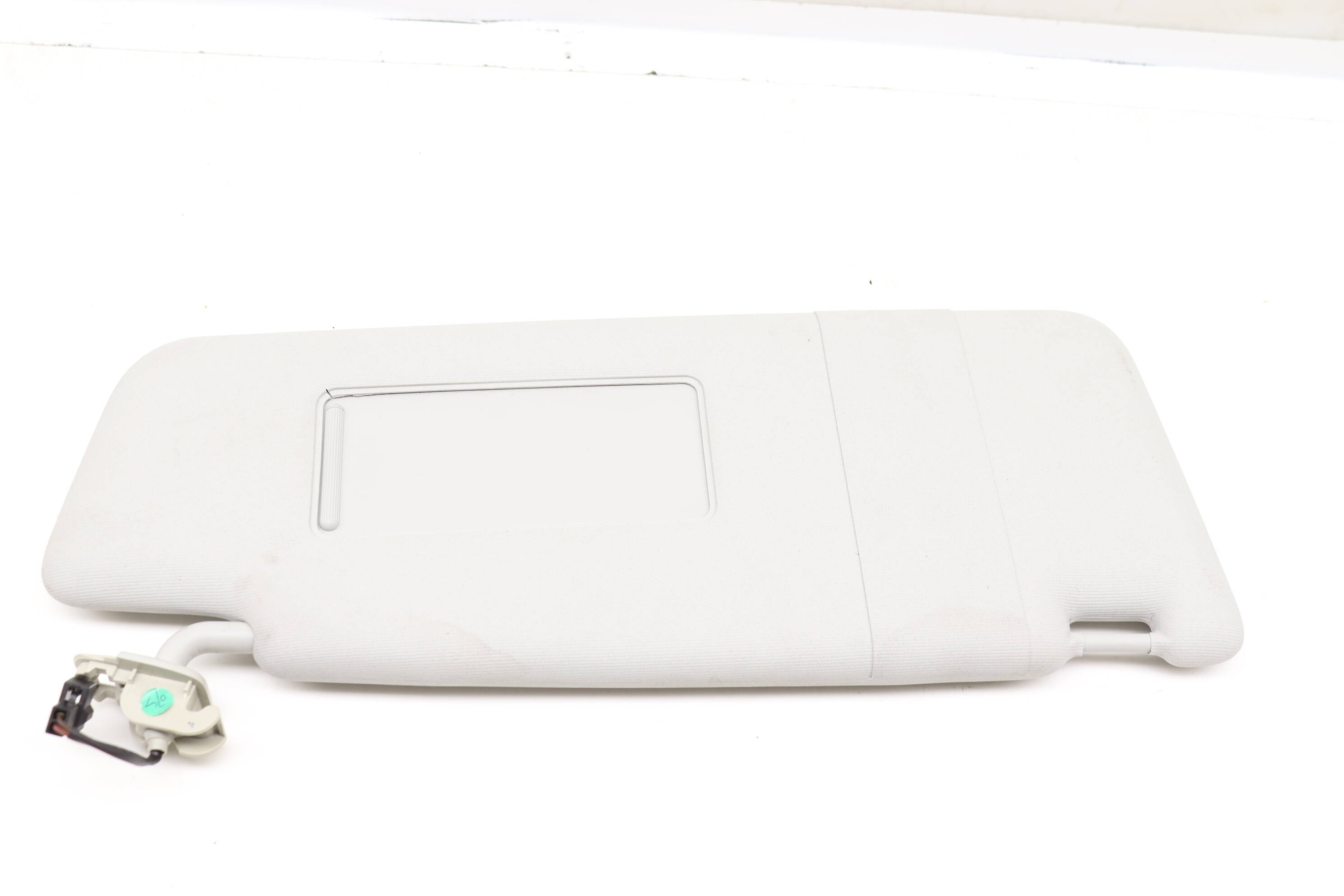 Sun Visor / Mirror 561857552A