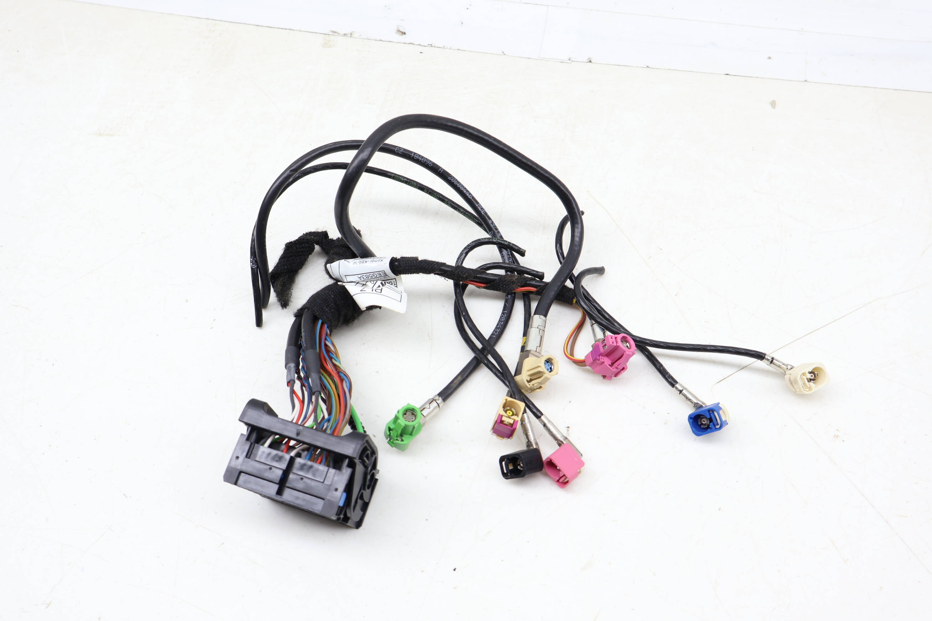 Radio Navigation Head Unit Wiring Connector / Pigtail Set