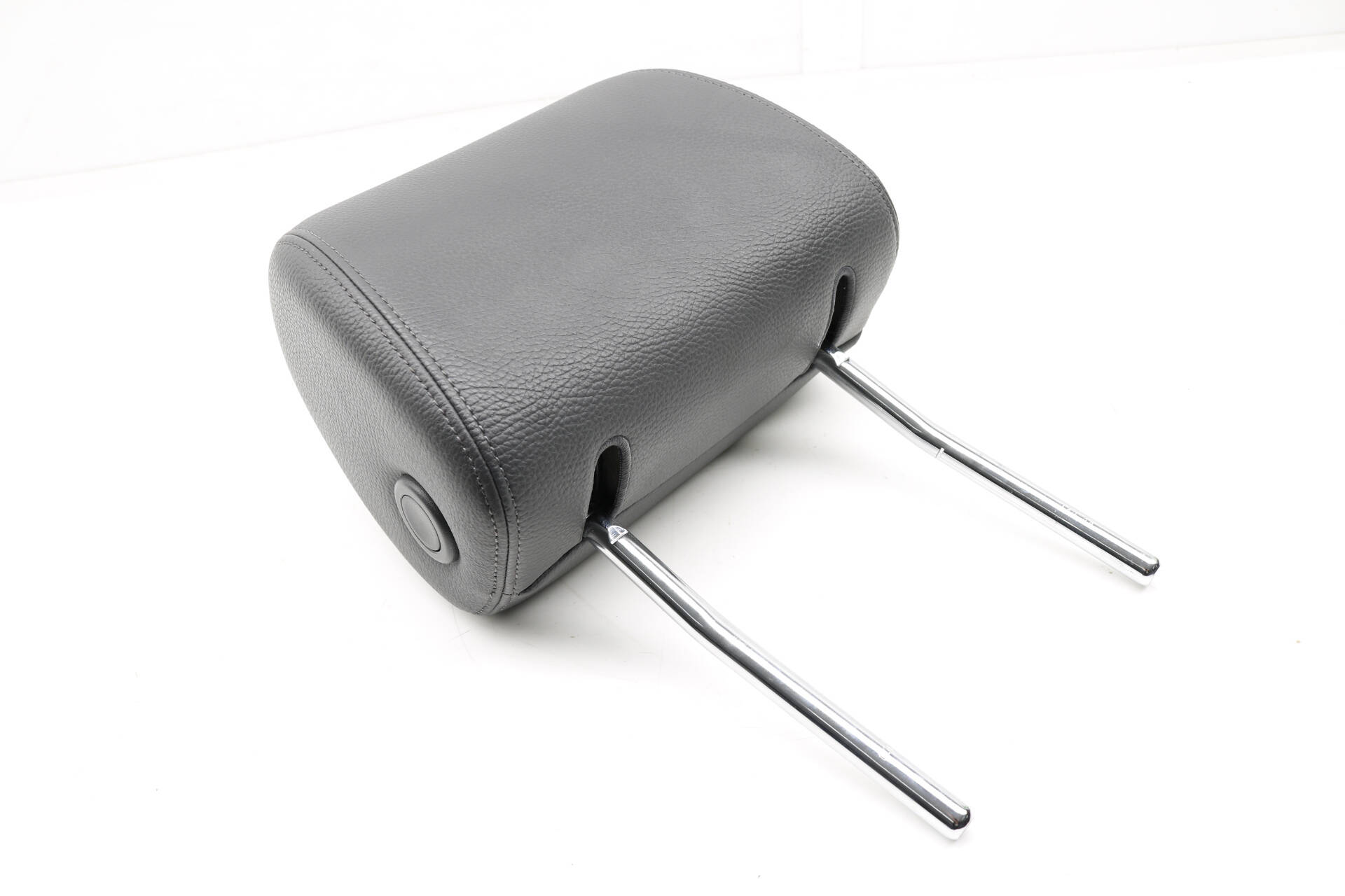 Headrest / Head Rest 7L6881902AC