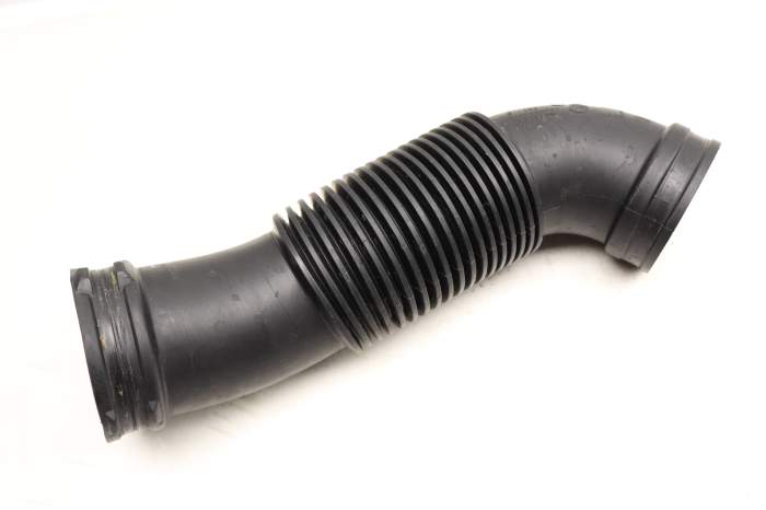 Turbo Air Intake Hose / Duct 13717619268 main product photo