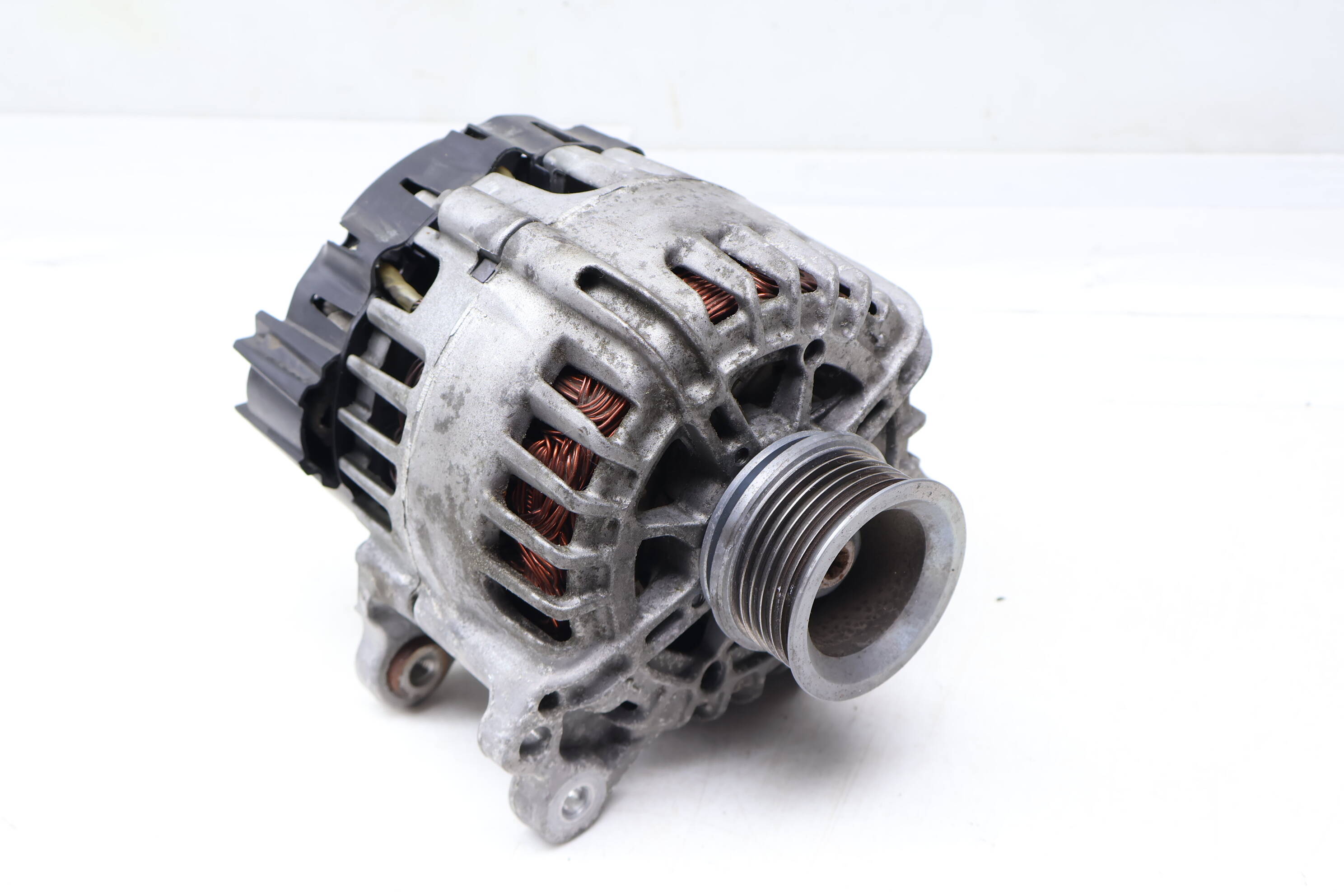 Valeo Alternator (150 Amp) 06M903027B