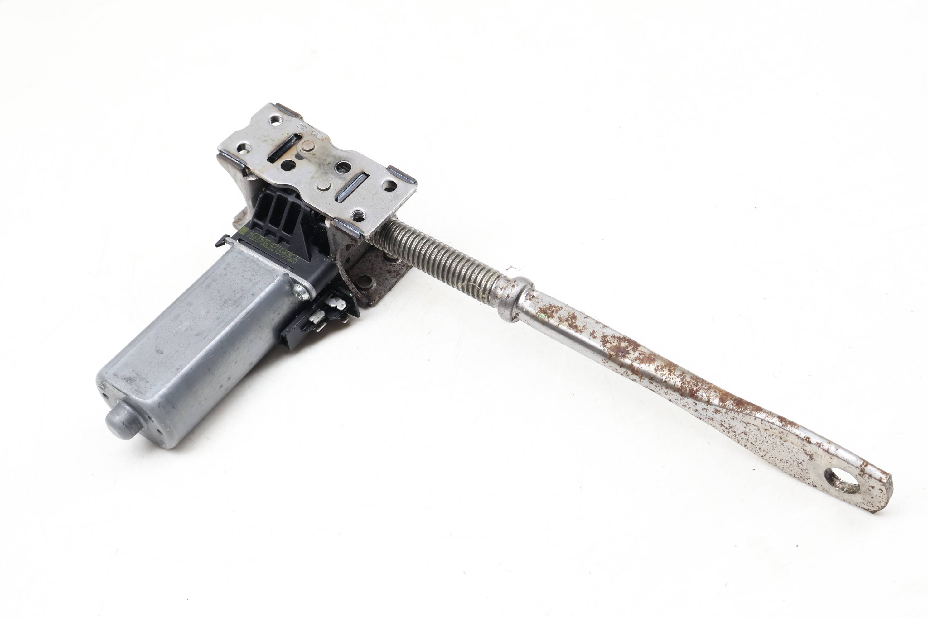 Rear Tilt / Height Seat Motor LR135605