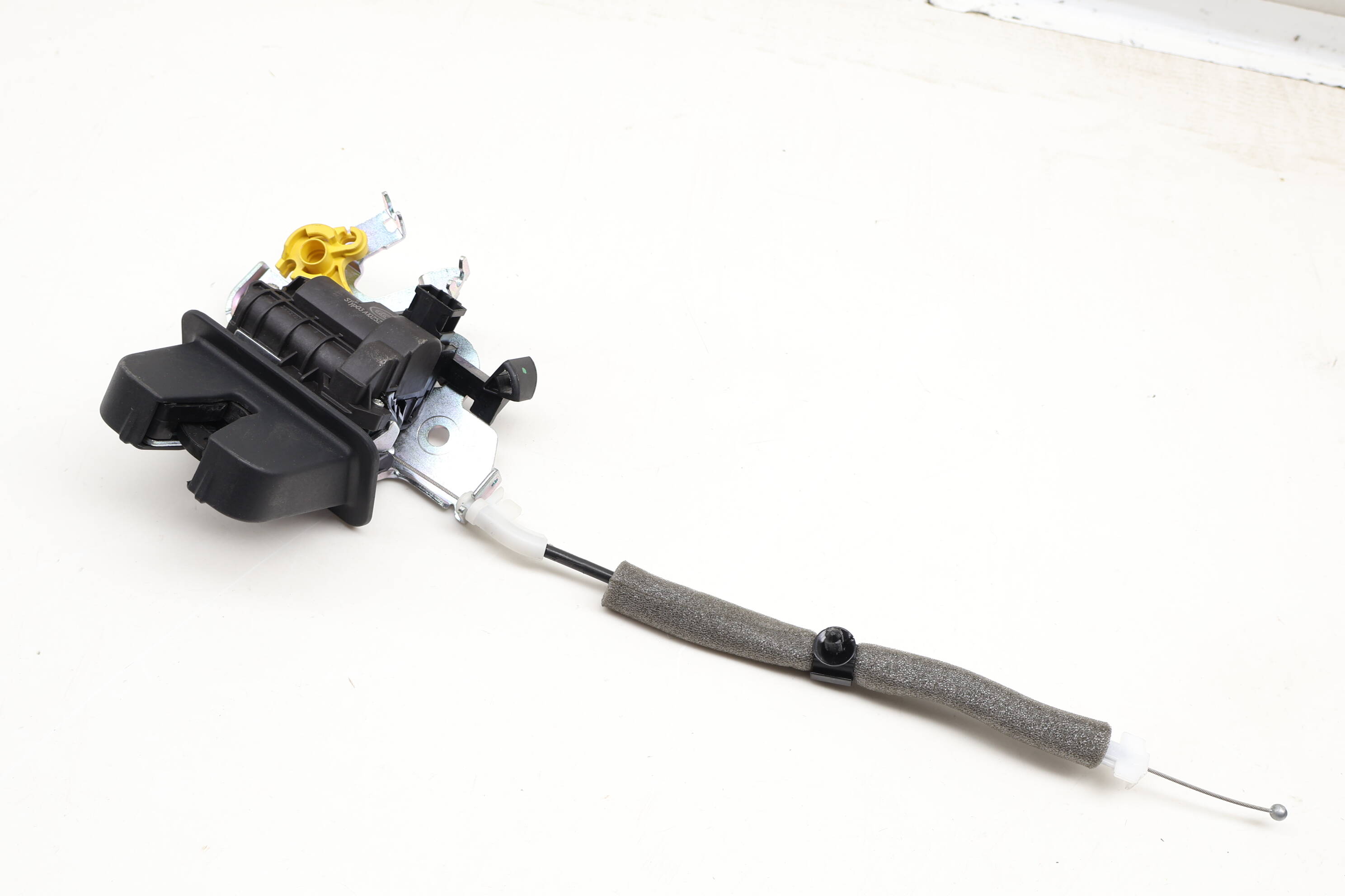 Trunk Hatch Latch / Lock 4M0827506D