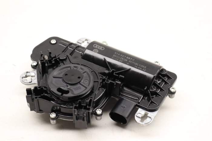 Hatch / Trunk Lid Motor 5TA827887C main product photo