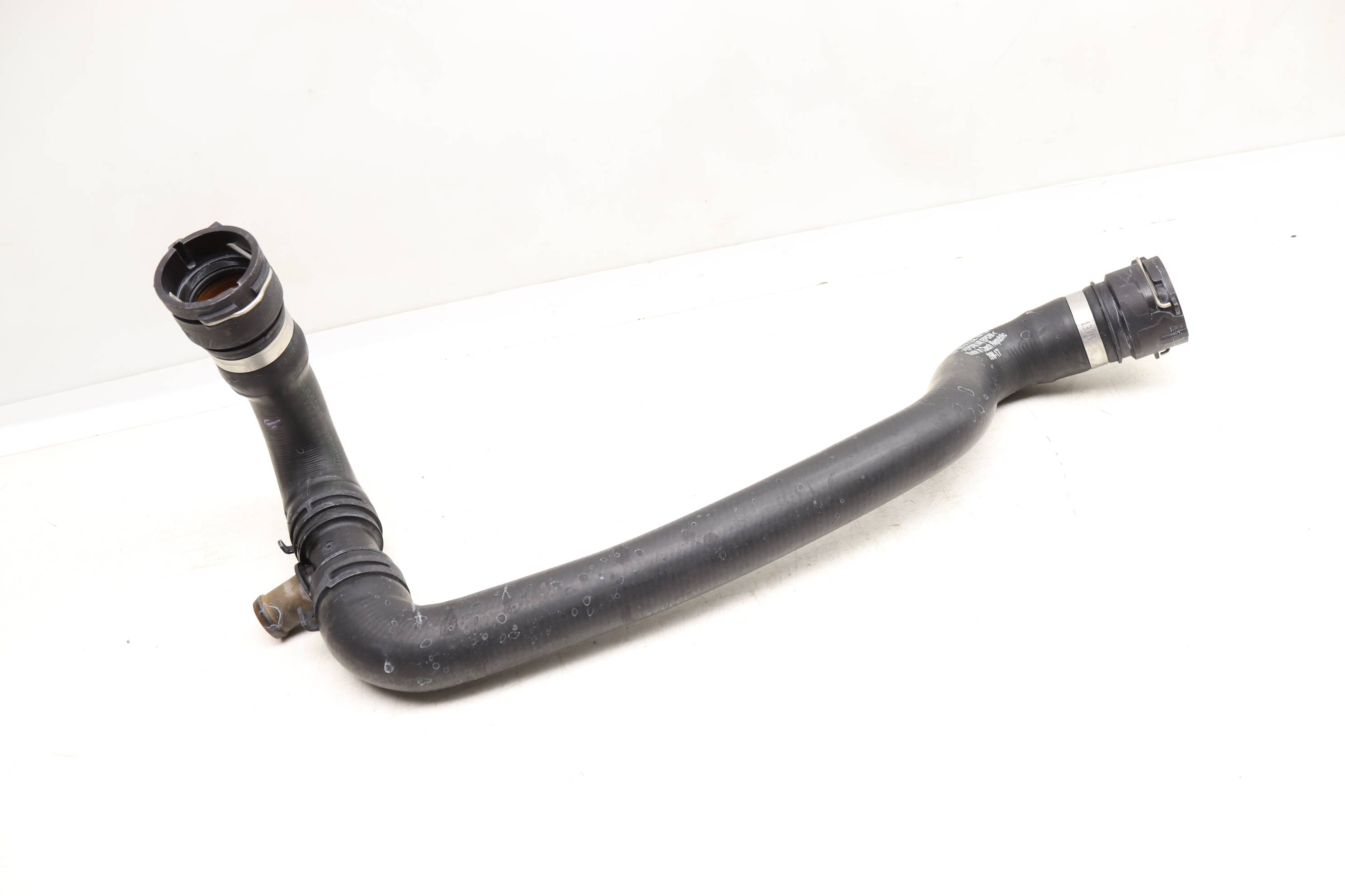 Radiator&#x20;Coolant&#x20;Hose&#x20;&#x2F;&#x20;Line&#x20;&#x28;Upper&#x29;&#x20;95B122101A