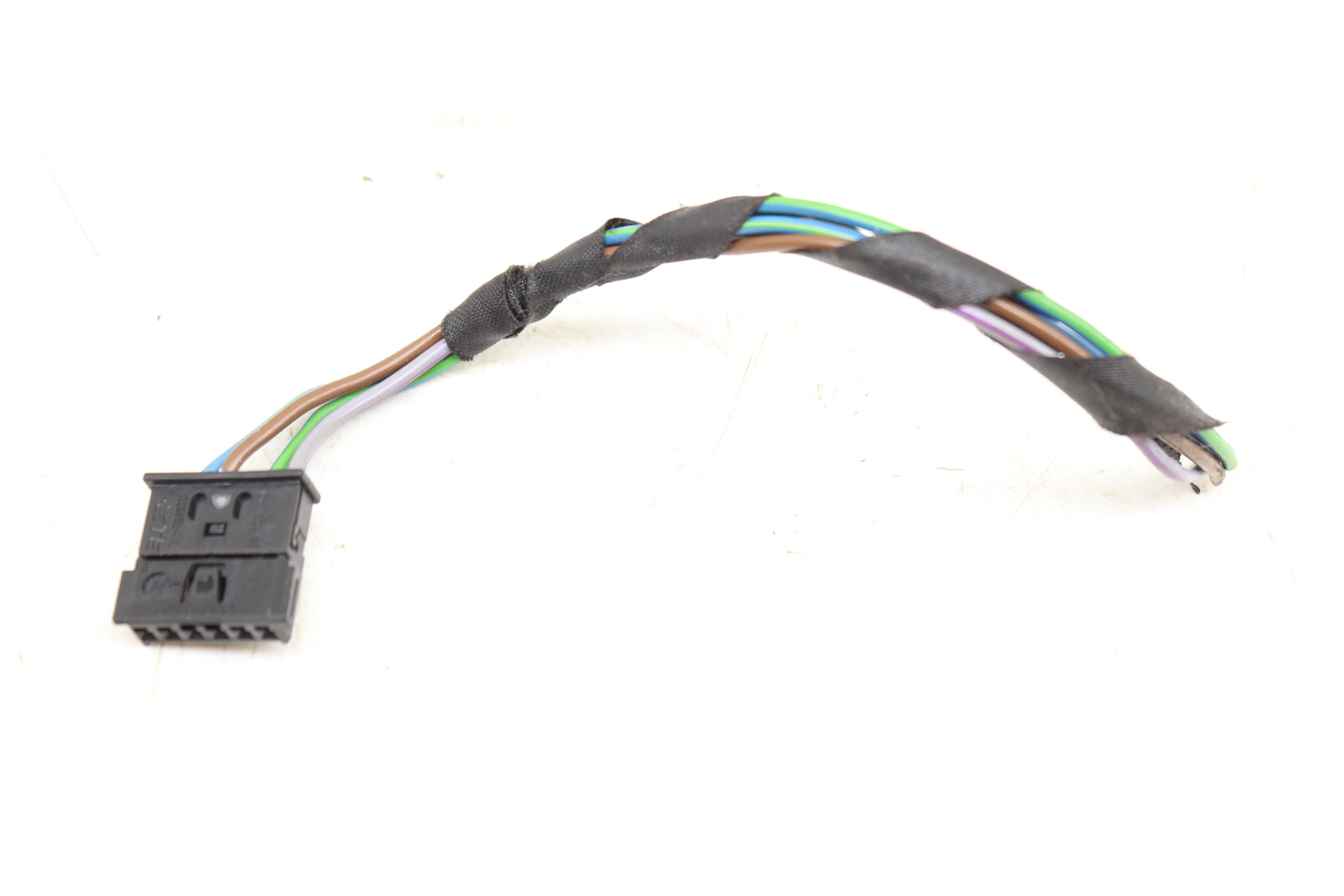 Outer Tail Light Wiring Connector / Pigtail