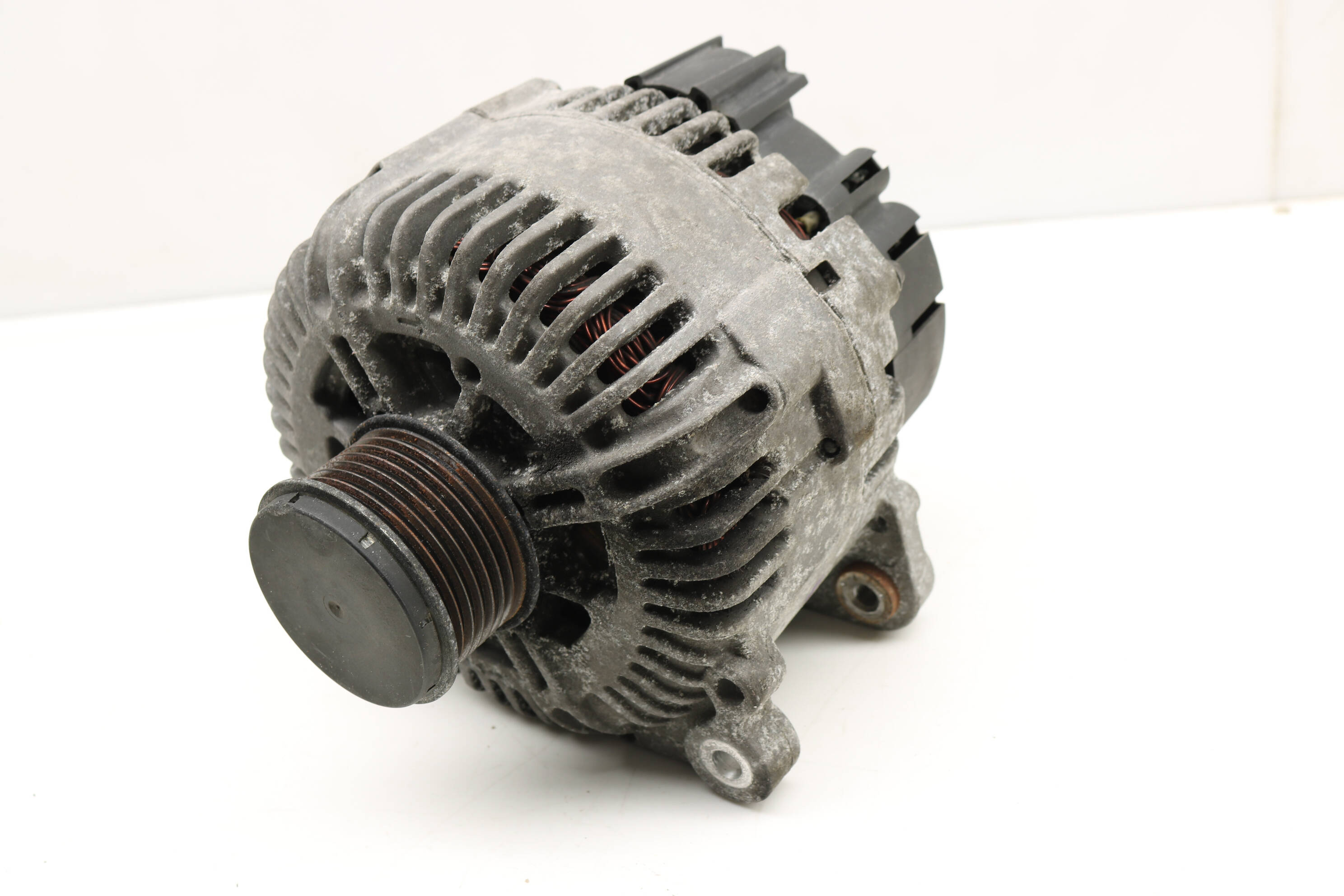 ALTERNATOR - 180 AMP - AUDI Q7 VW TOUAREG - 021903016