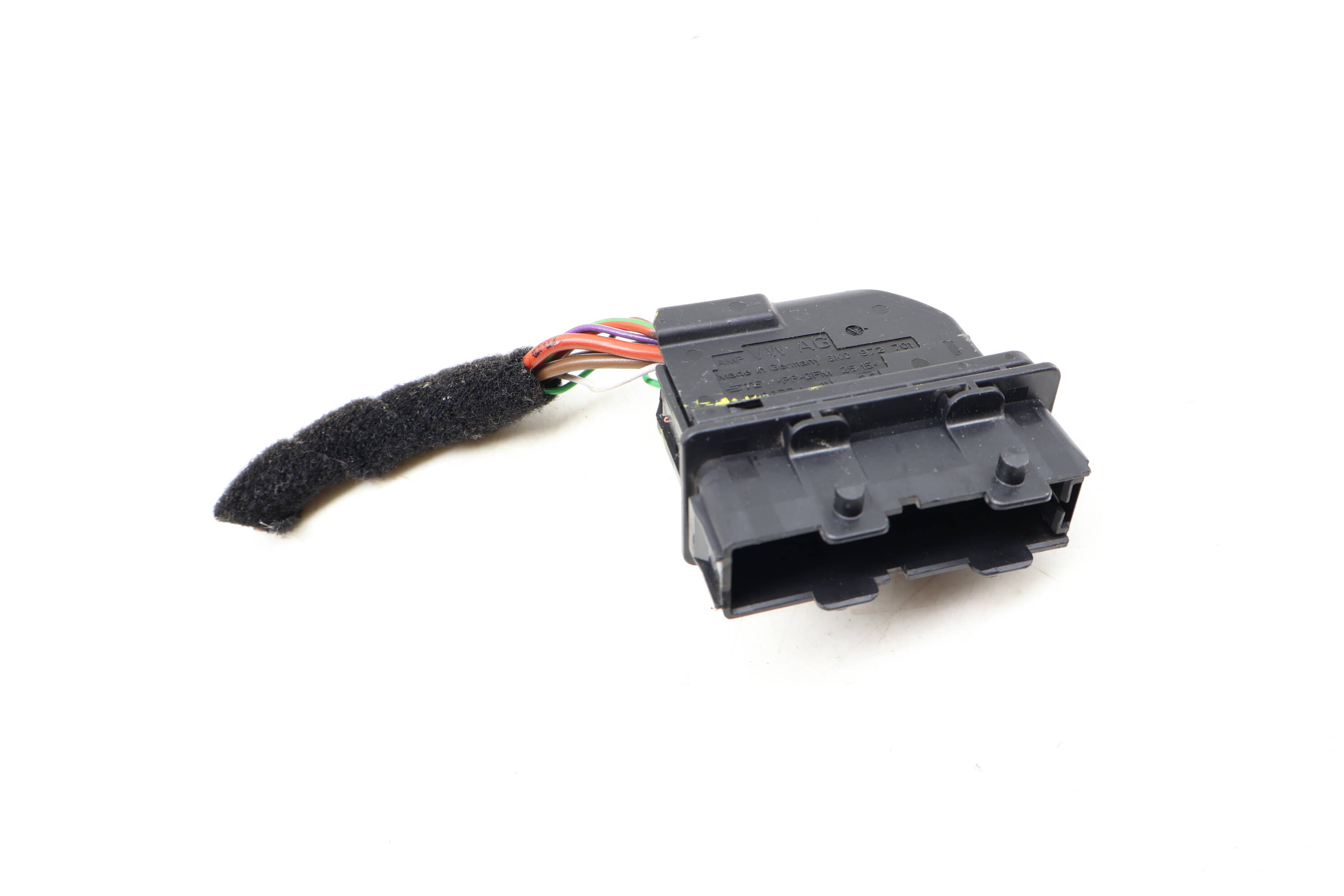 Door Wiring Harness Connector 8K0972701
