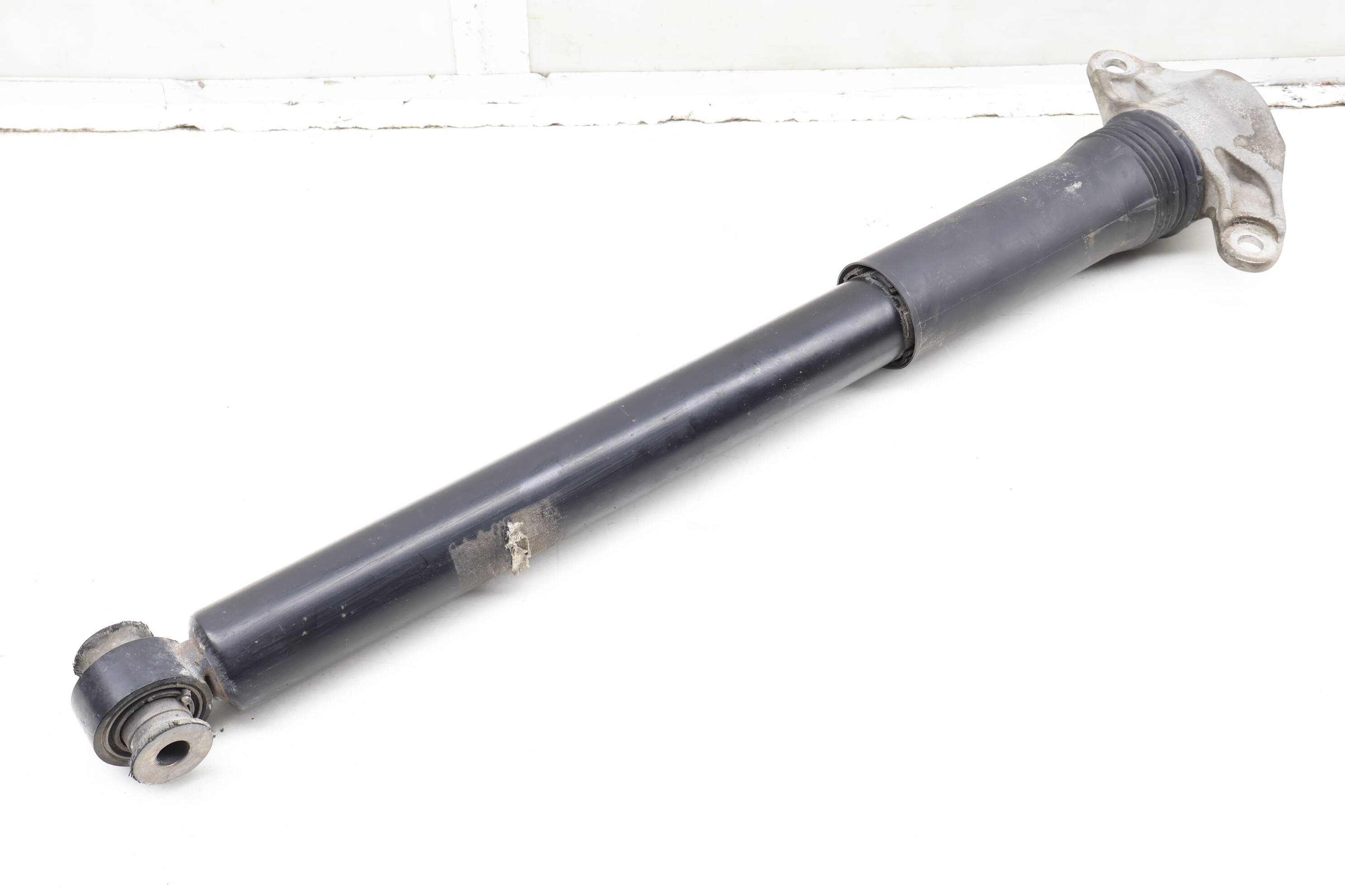 Strut / Shock Absorber GX6318A145XX
