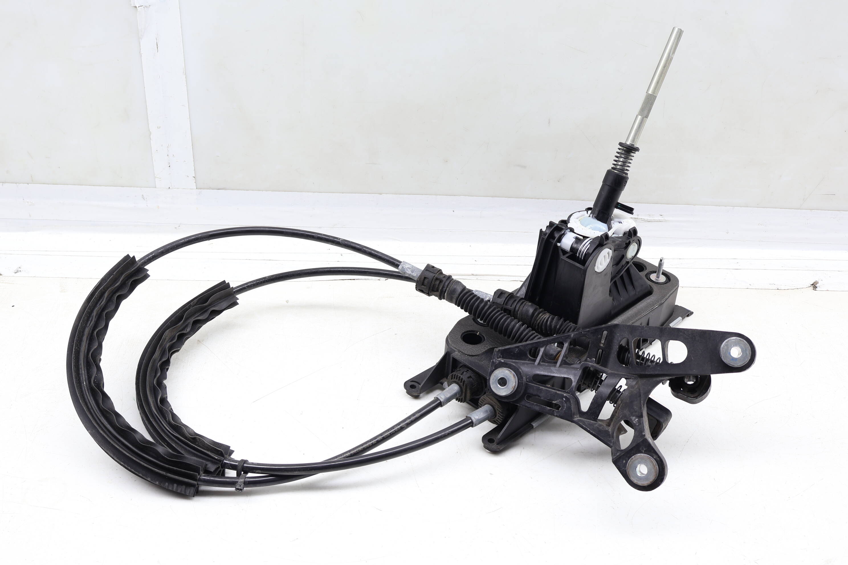 6-Speed Manual Shift / Shifter Assembly W/ Linkage 5QD711049G