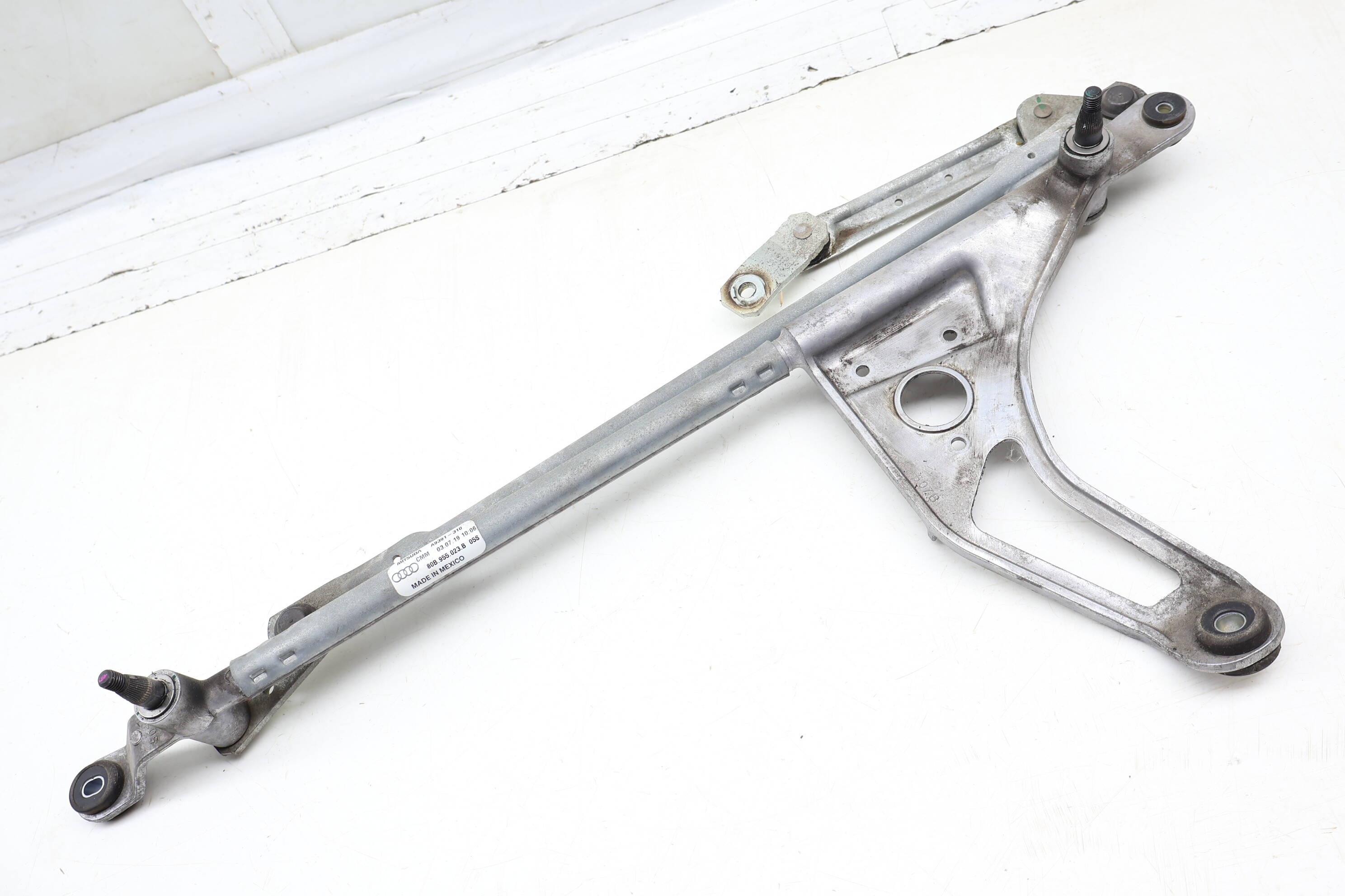 Windshield Wiper Transmission 80B955023B