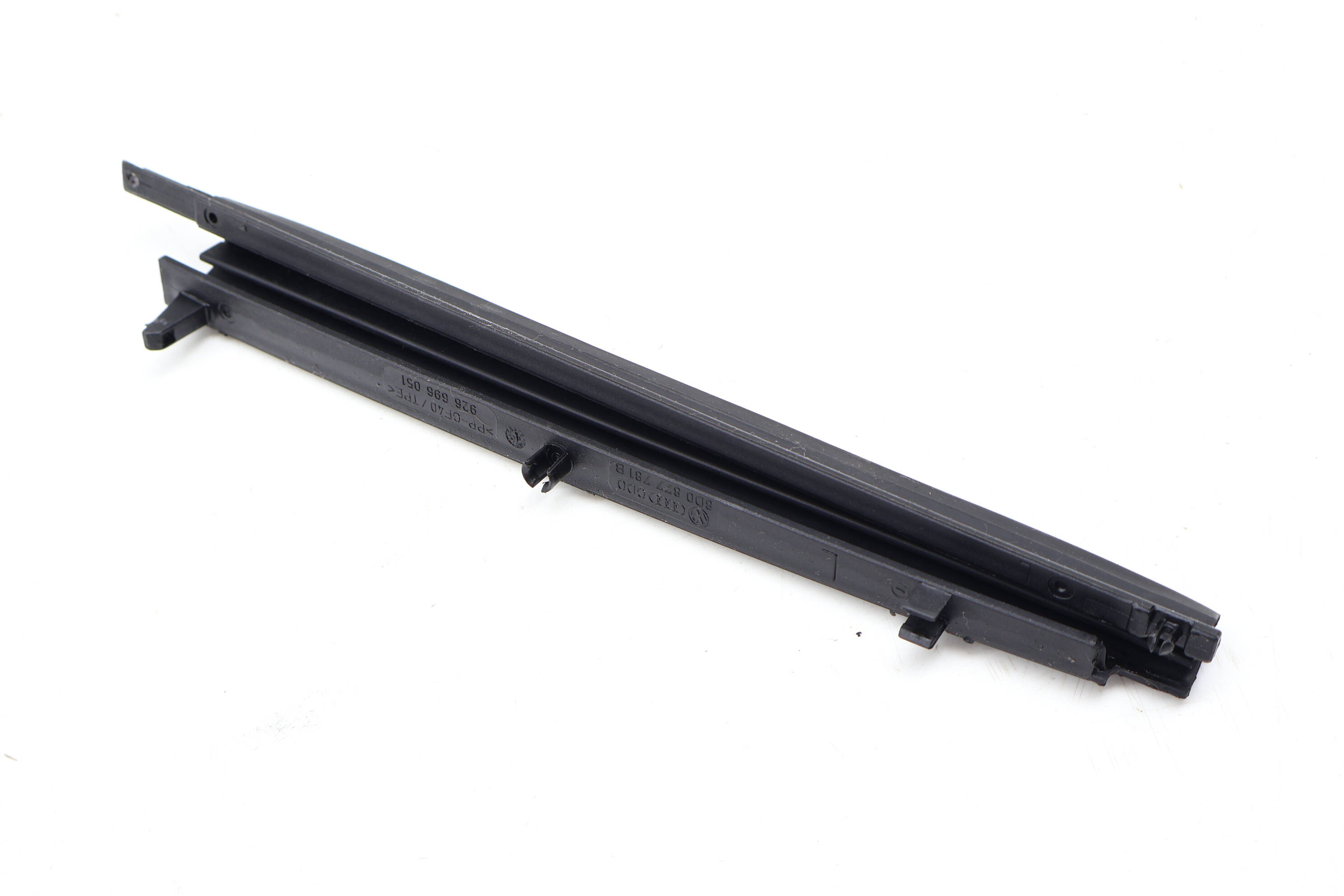 Sunroof / Sun Roof Glass Trim 8D0877781B 95556400500