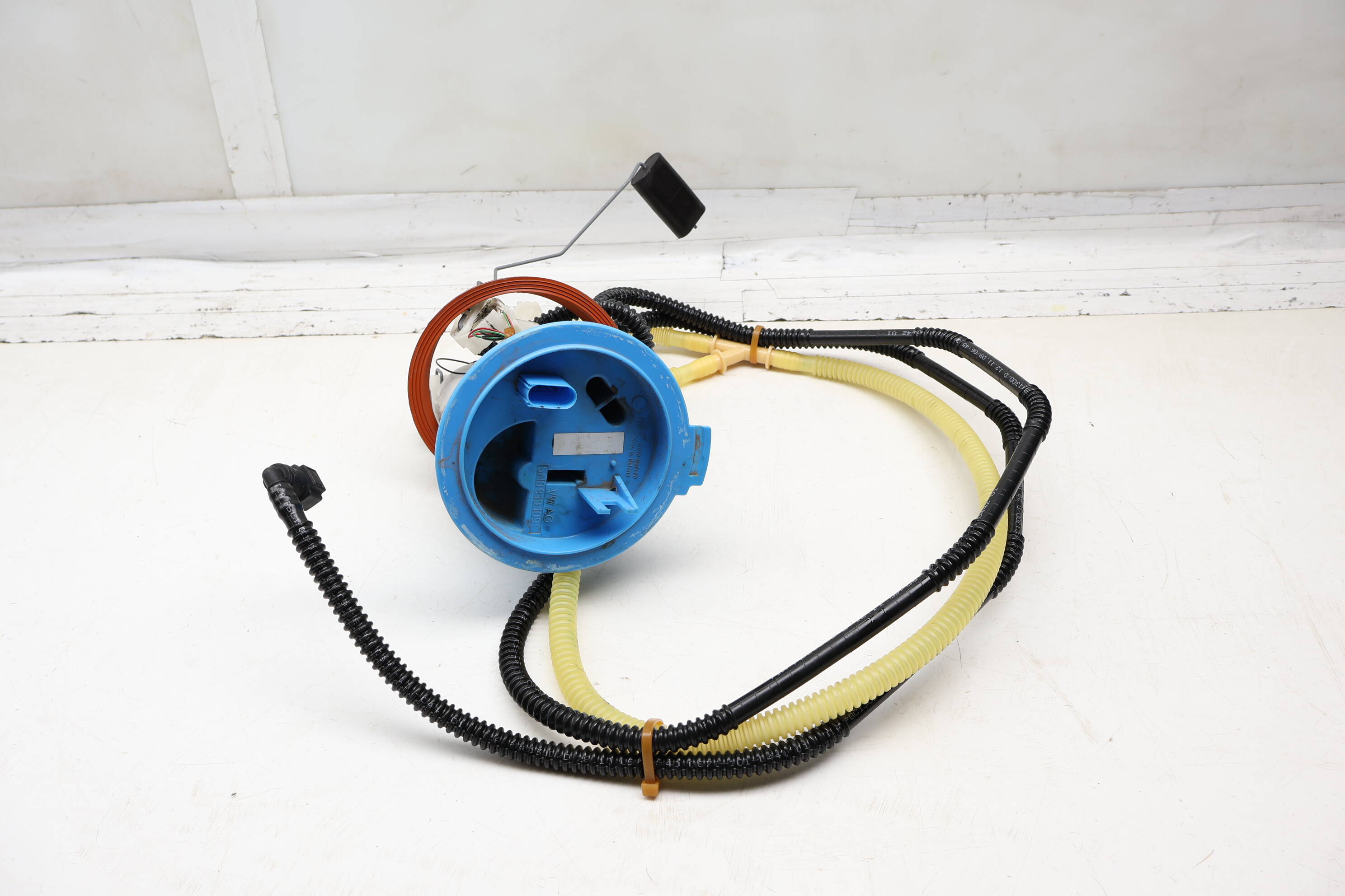 In-Tank Fuel Filter / Flange 5N0919109C