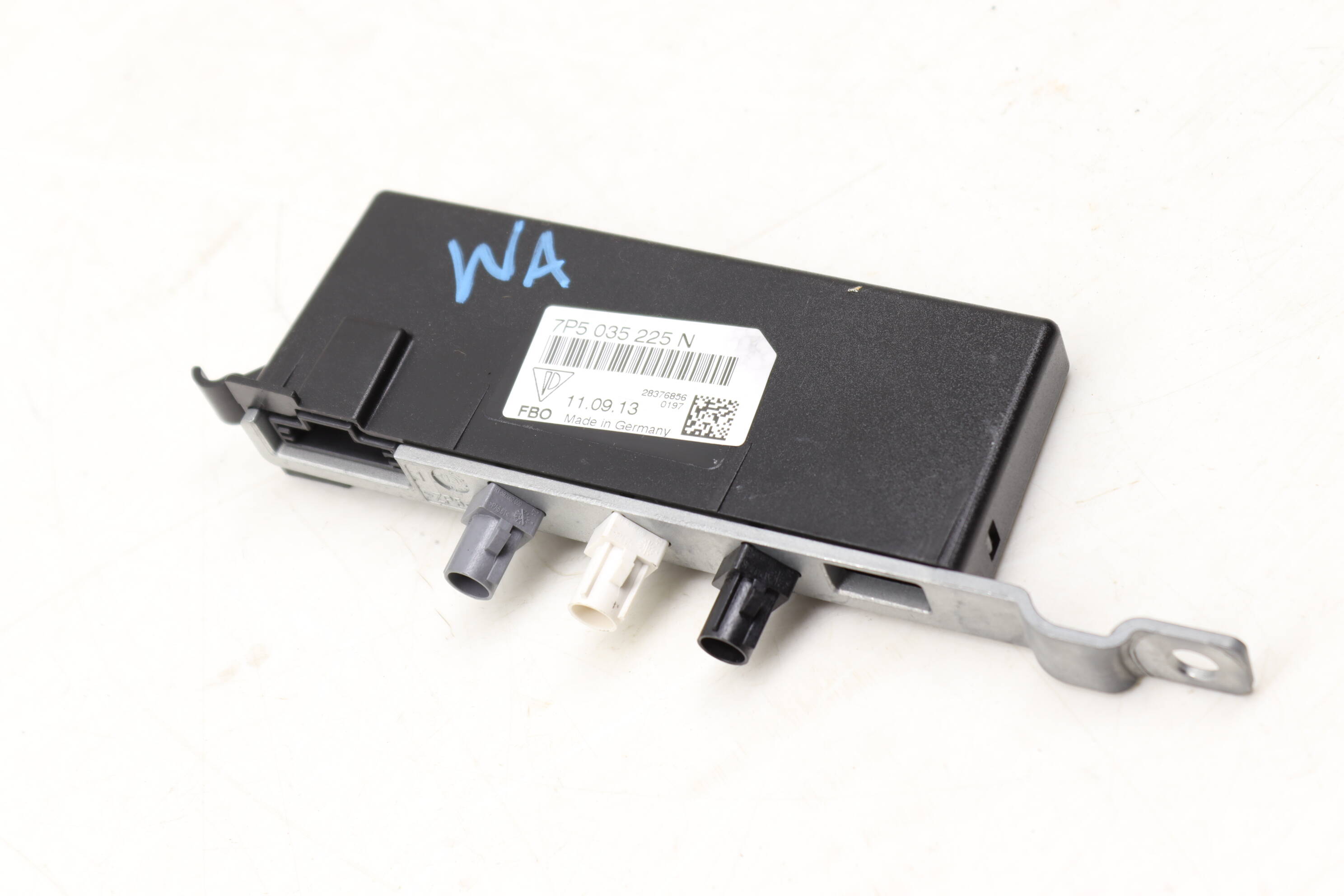 Antenna Booster 7P5035225N 95864731201