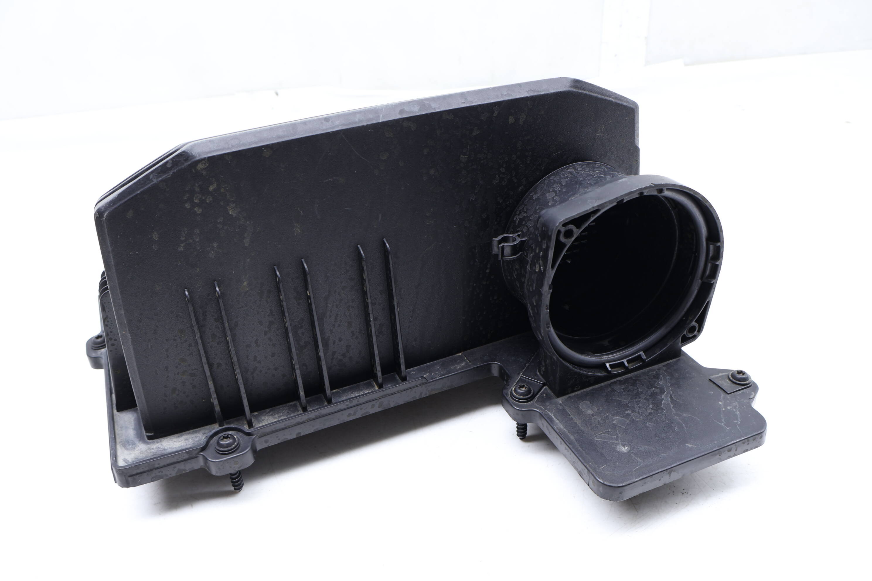 Engine Air Filter Housing / Box - Upper Half 3QF129601F