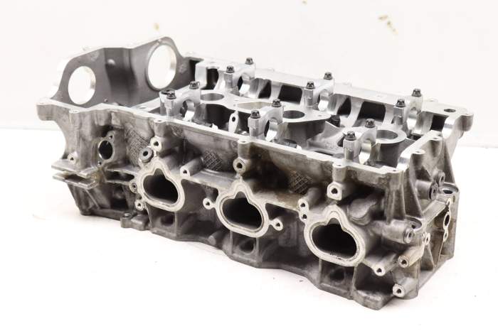 Engine Cylinder Head 9A110490500 main product photo