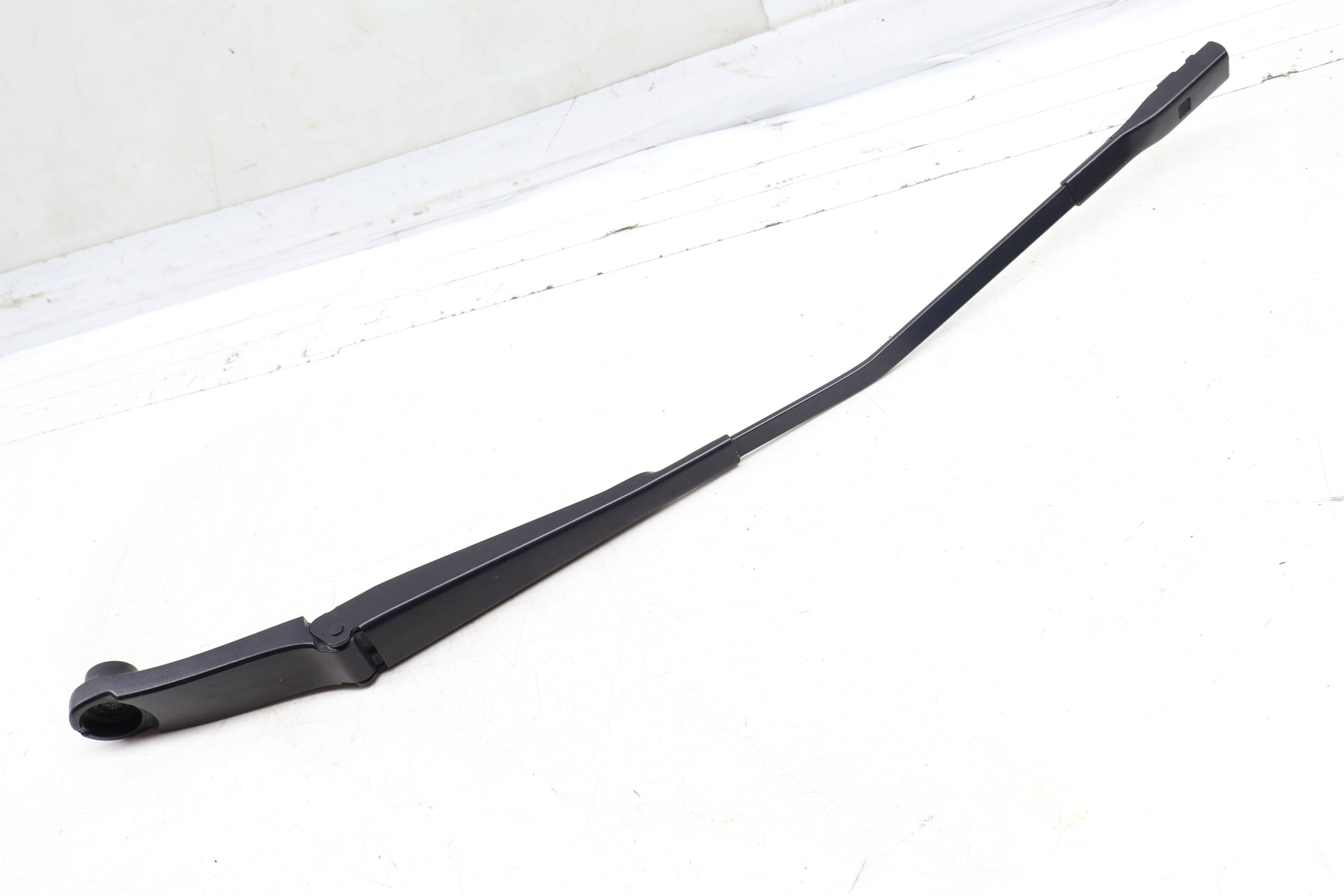 Windshield Wiper Arm 4M8955407